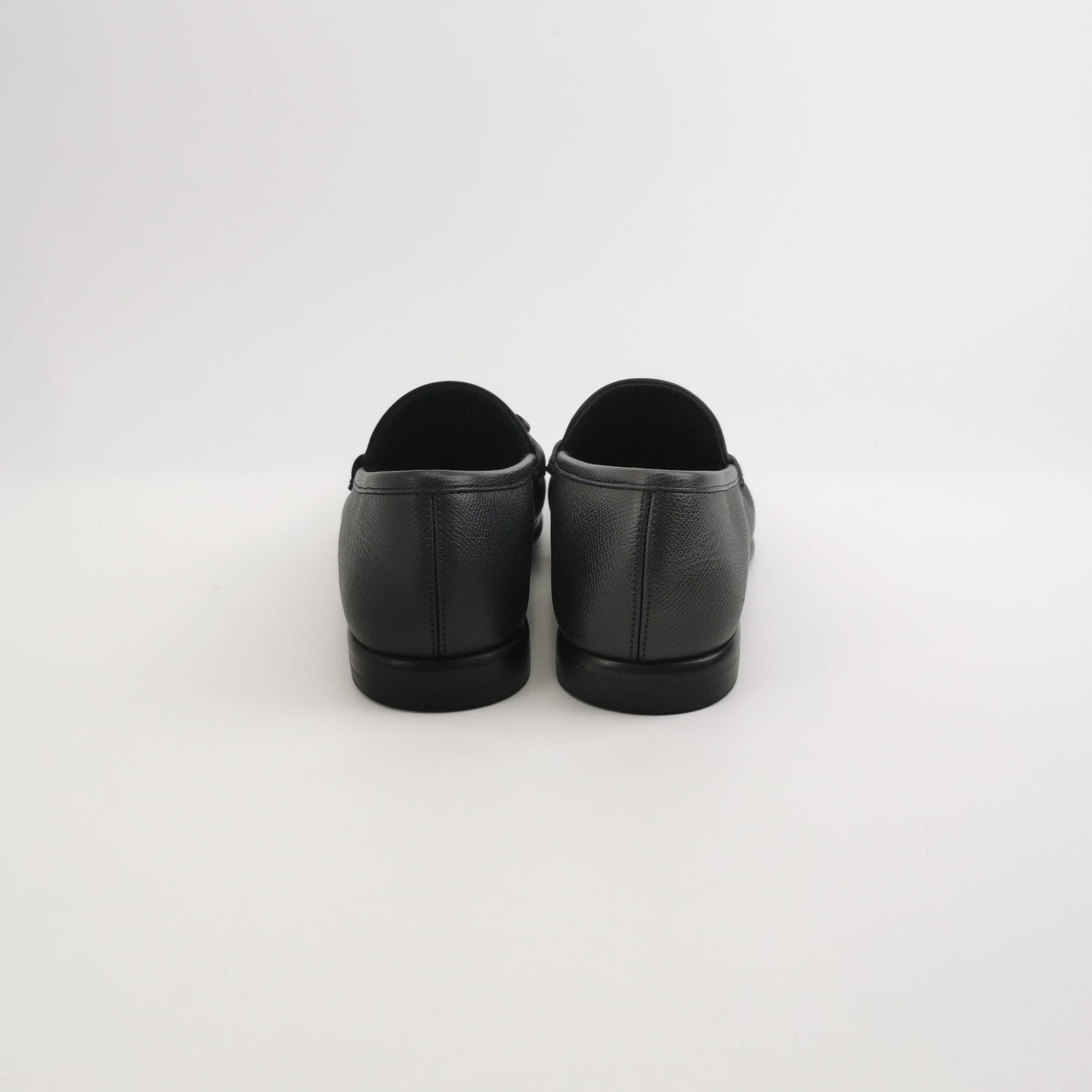 Salvatore Ferragamo Salvatore Ferragamo Gancini Buckle Loafers 40 Size US 7 / EU 40 - 5 Thumbnail