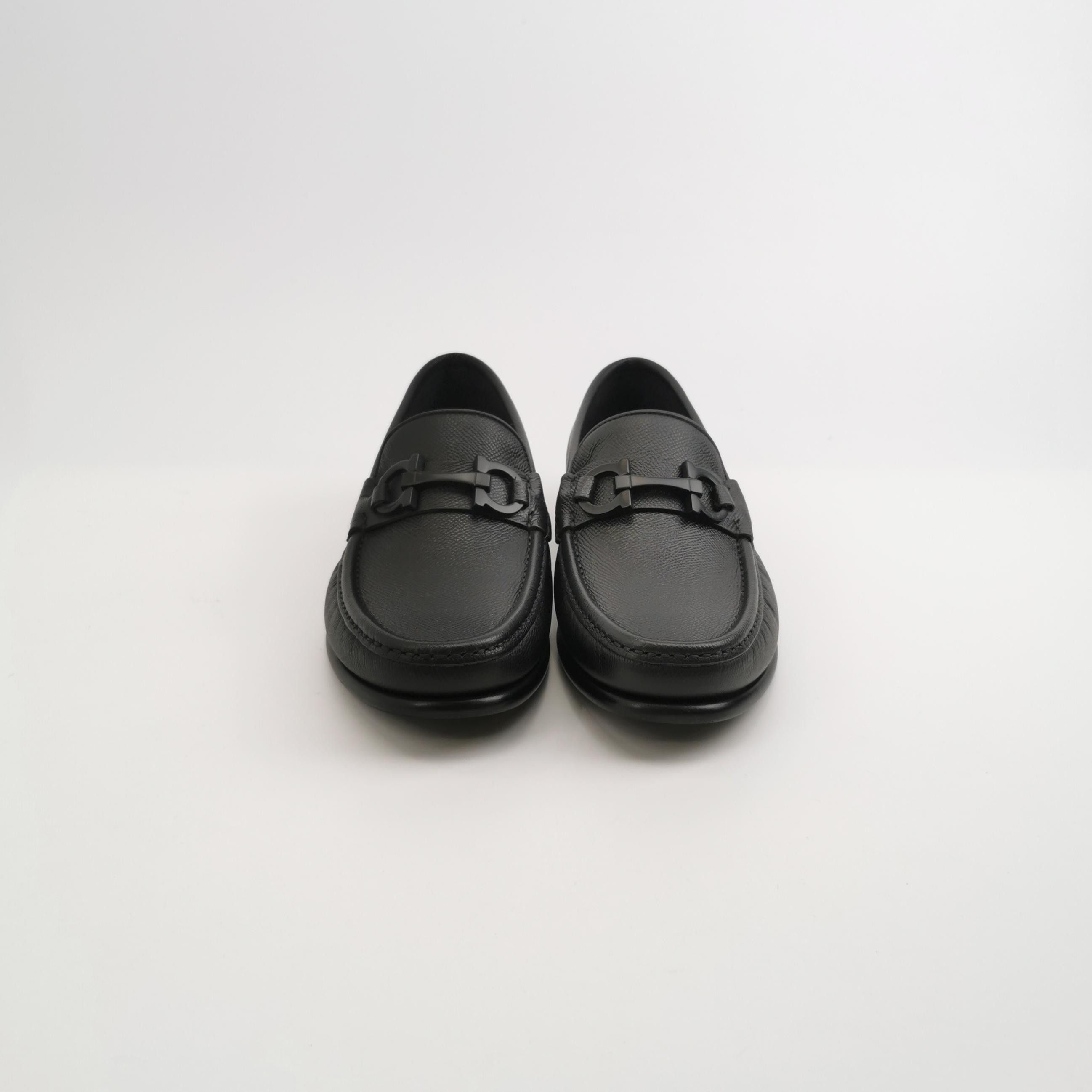 Salvatore Ferragamo Salvatore Ferragamo Gancini Buckle Loafers 40 Size US 7 / EU 40 - 4 Thumbnail