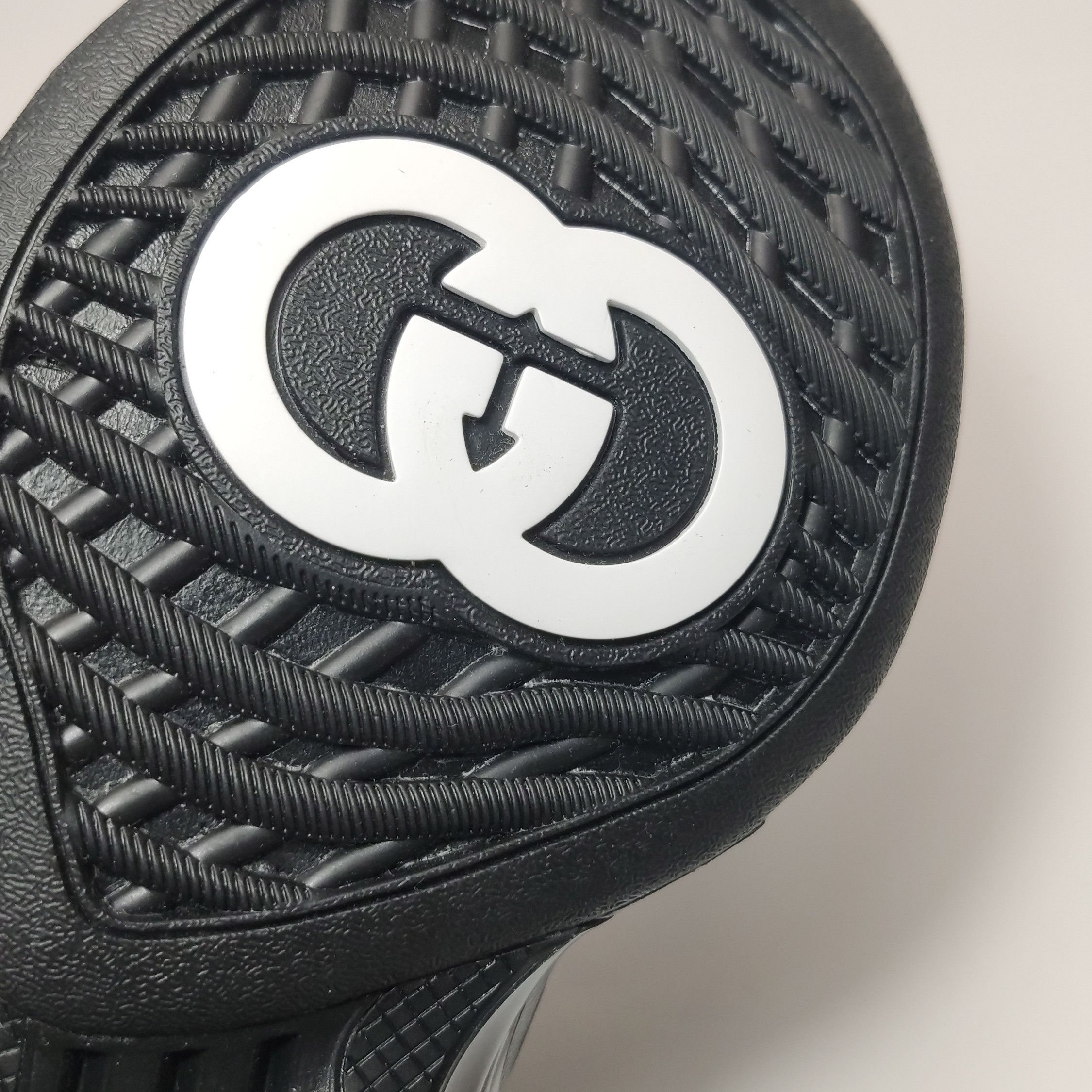 Gucci Gucci Interlocking G Run Sneakers Black 39 Size US 6 / EU 39 - 10 Thumbnail