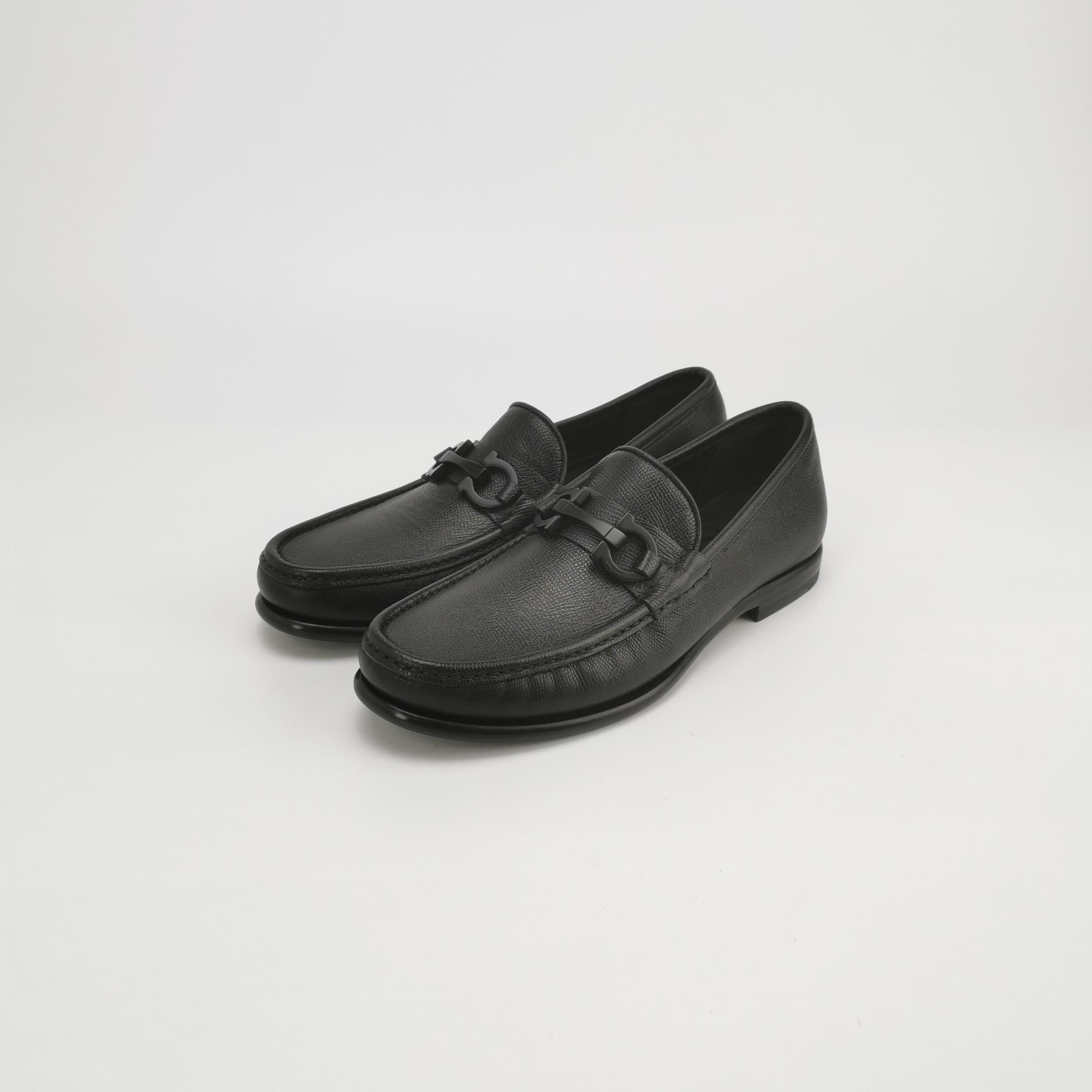 Salvatore Ferragamo Salvatore Ferragamo Gancini Leather Loafers 41 Size US 8 / EU 41 - 3 Thumbnail