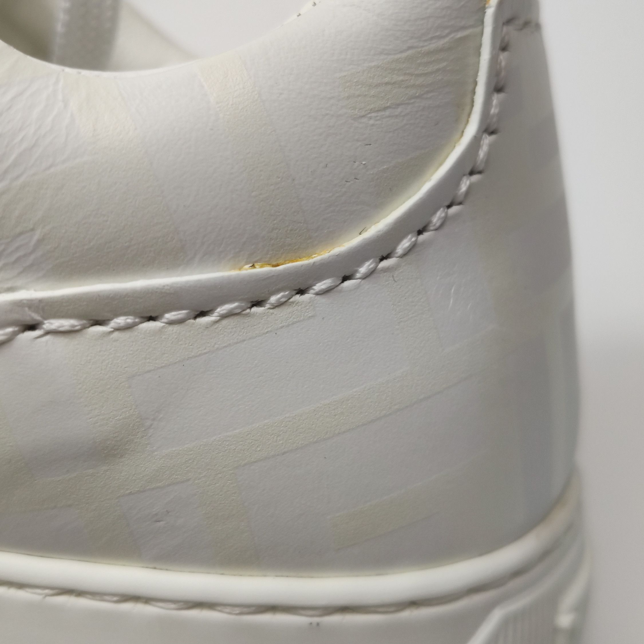 Fendi Fendi FF Motif White Leather Sneakers 40 Size US 7 / EU 40 - 7 Thumbnail