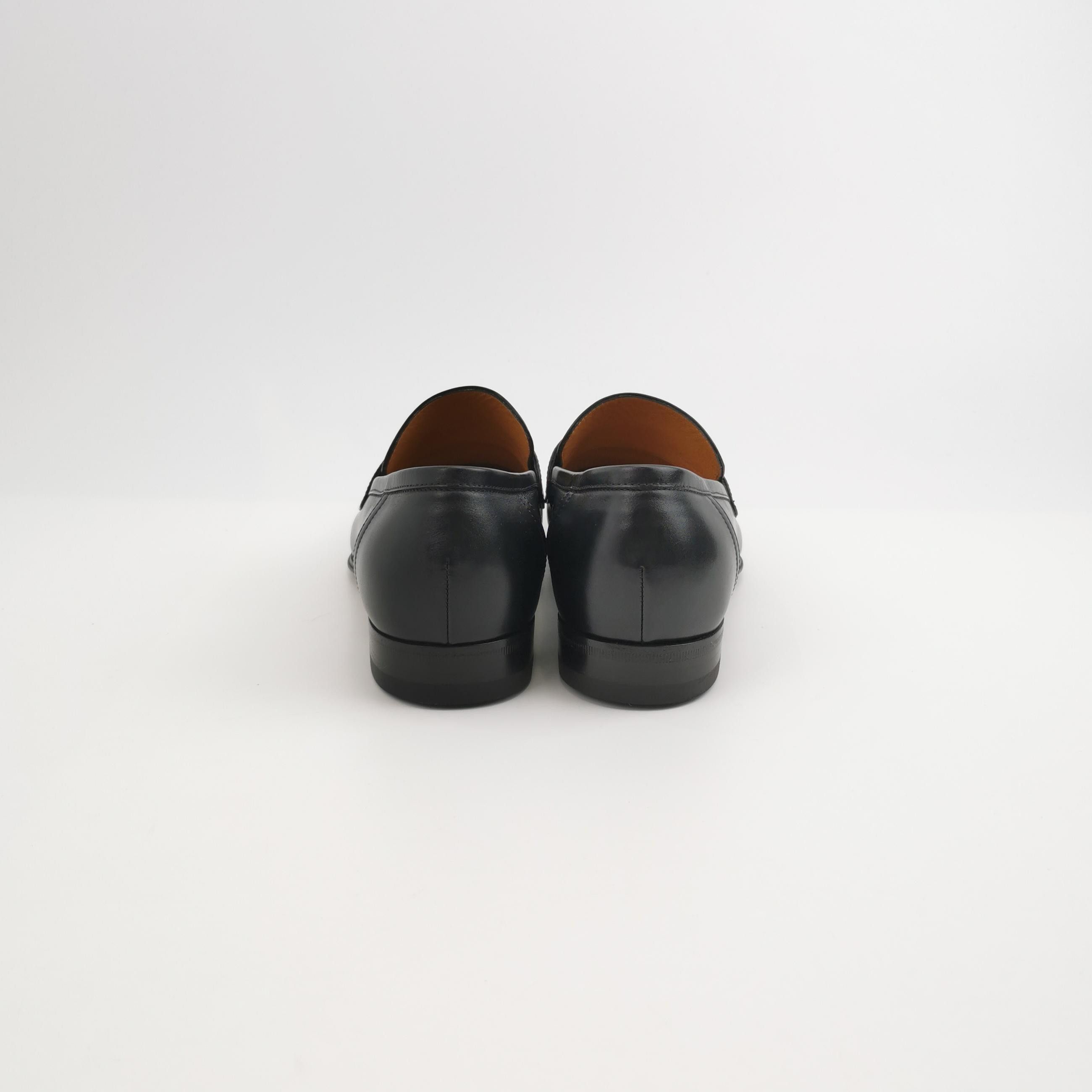 Gucci Gucci Interlocking G Leather Loafers UK 6.5 Size US 7 / EU 40 - 5 Thumbnail