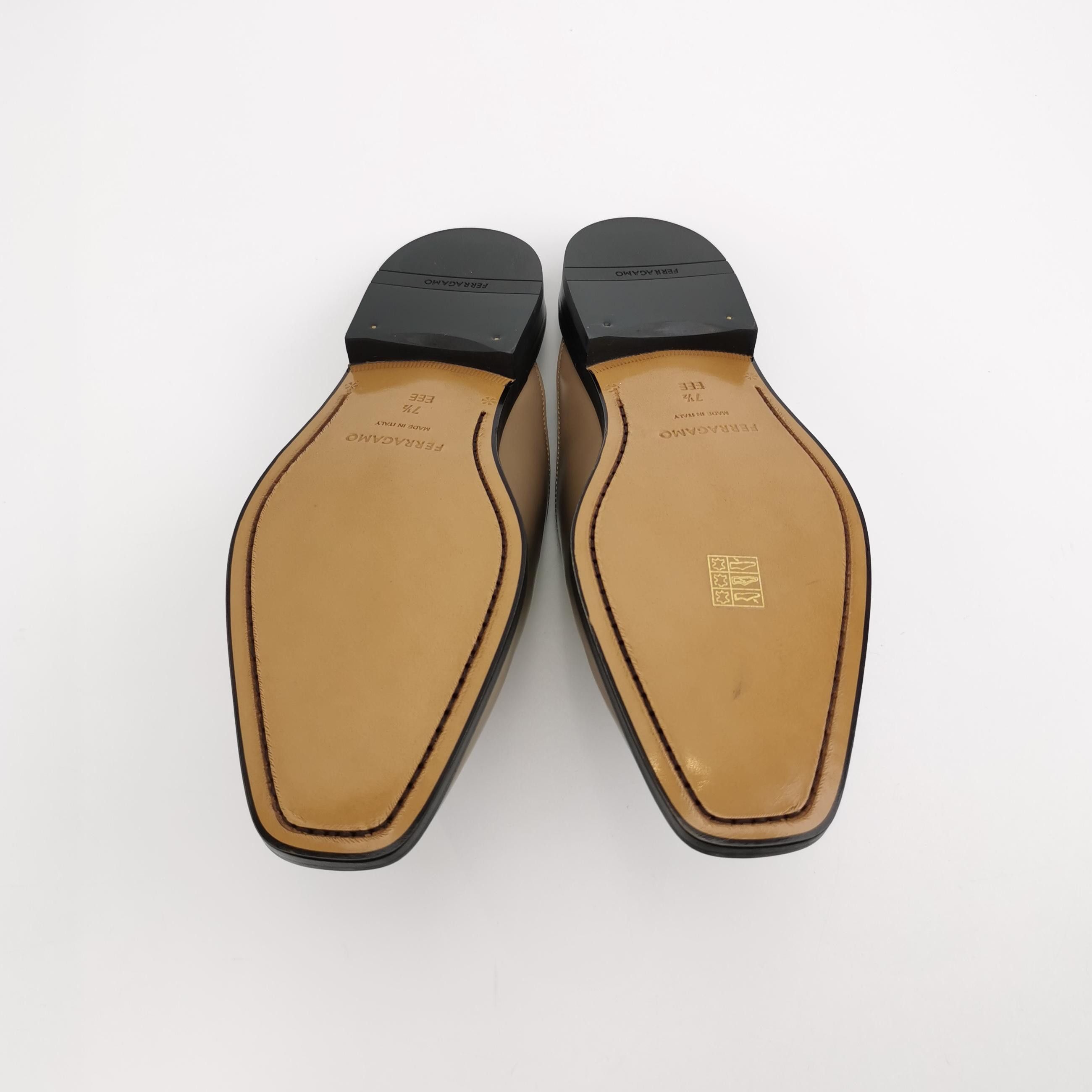 Salvatore Ferragamo Salvatore Ferragamo Leather Logo Mules US 8.5 Size US 8 / EU 41 - 6 Thumbnail