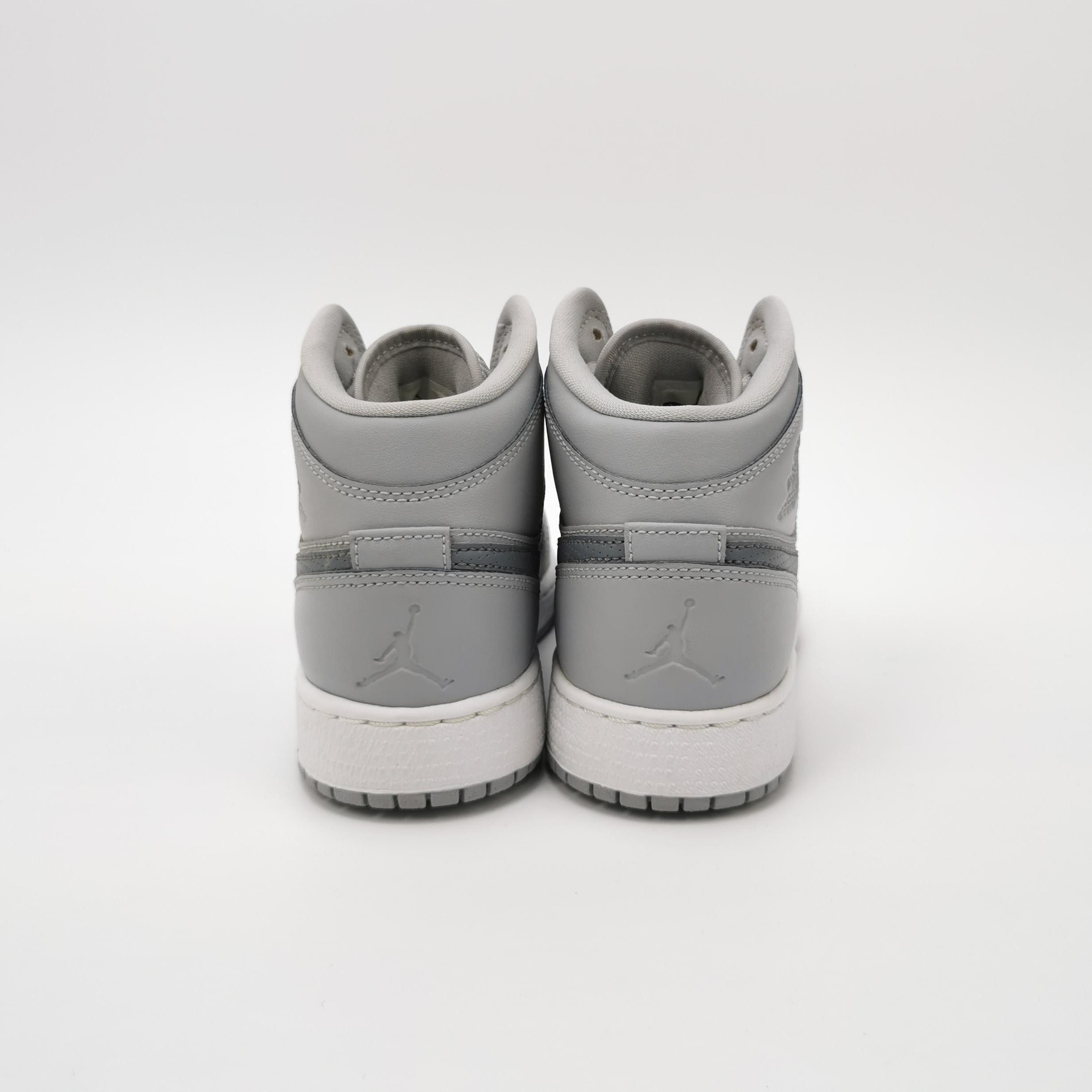 Nike Air Jordan Gray Leather Jordan 1 Mid Sneakers 35.5 Size US 5.5 / IT 35.5 - 5 Thumbnail
