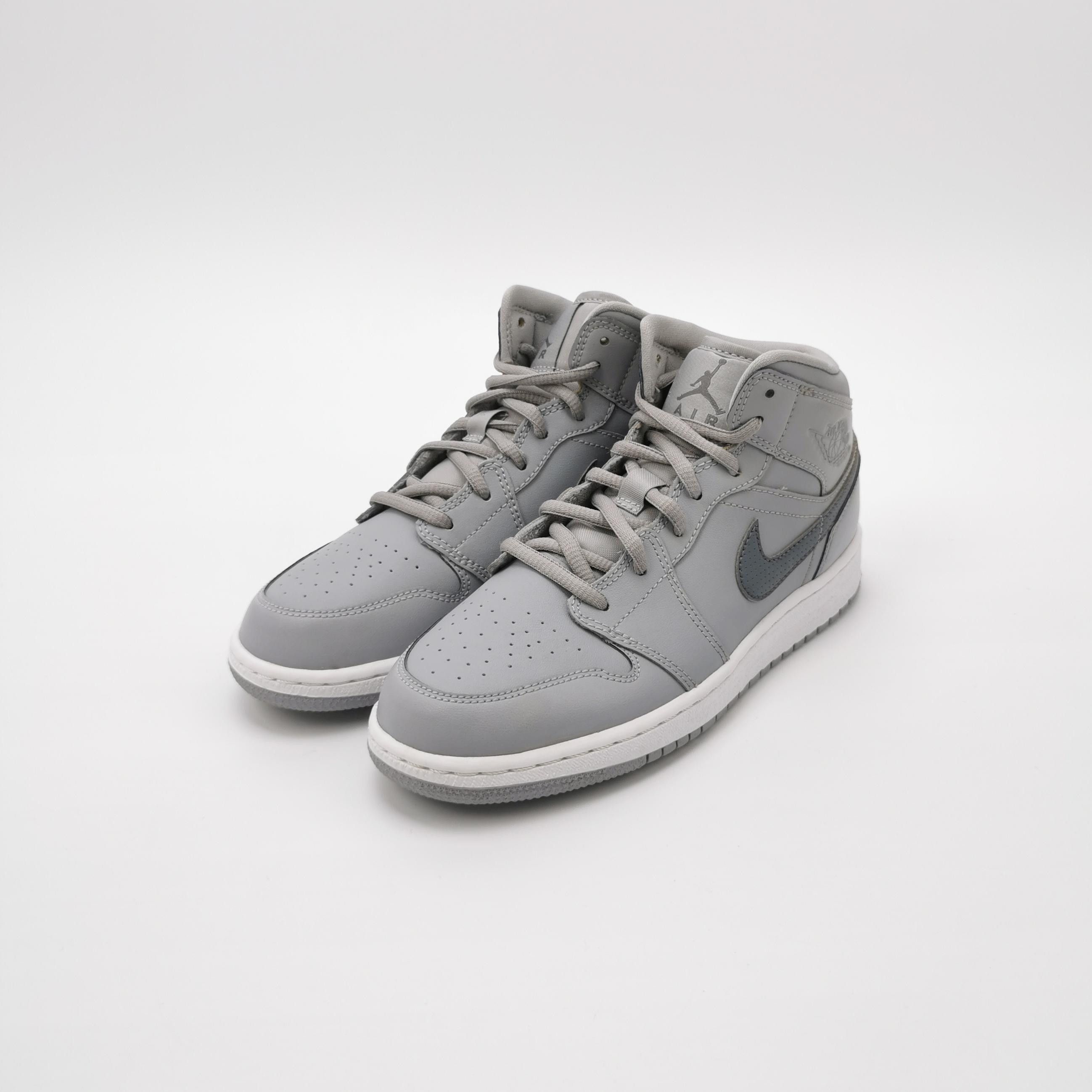 Nike Air Jordan Gray Leather Jordan 1 Mid Sneakers 35.5 Size US 5.5 / IT 35.5 - 3 Thumbnail