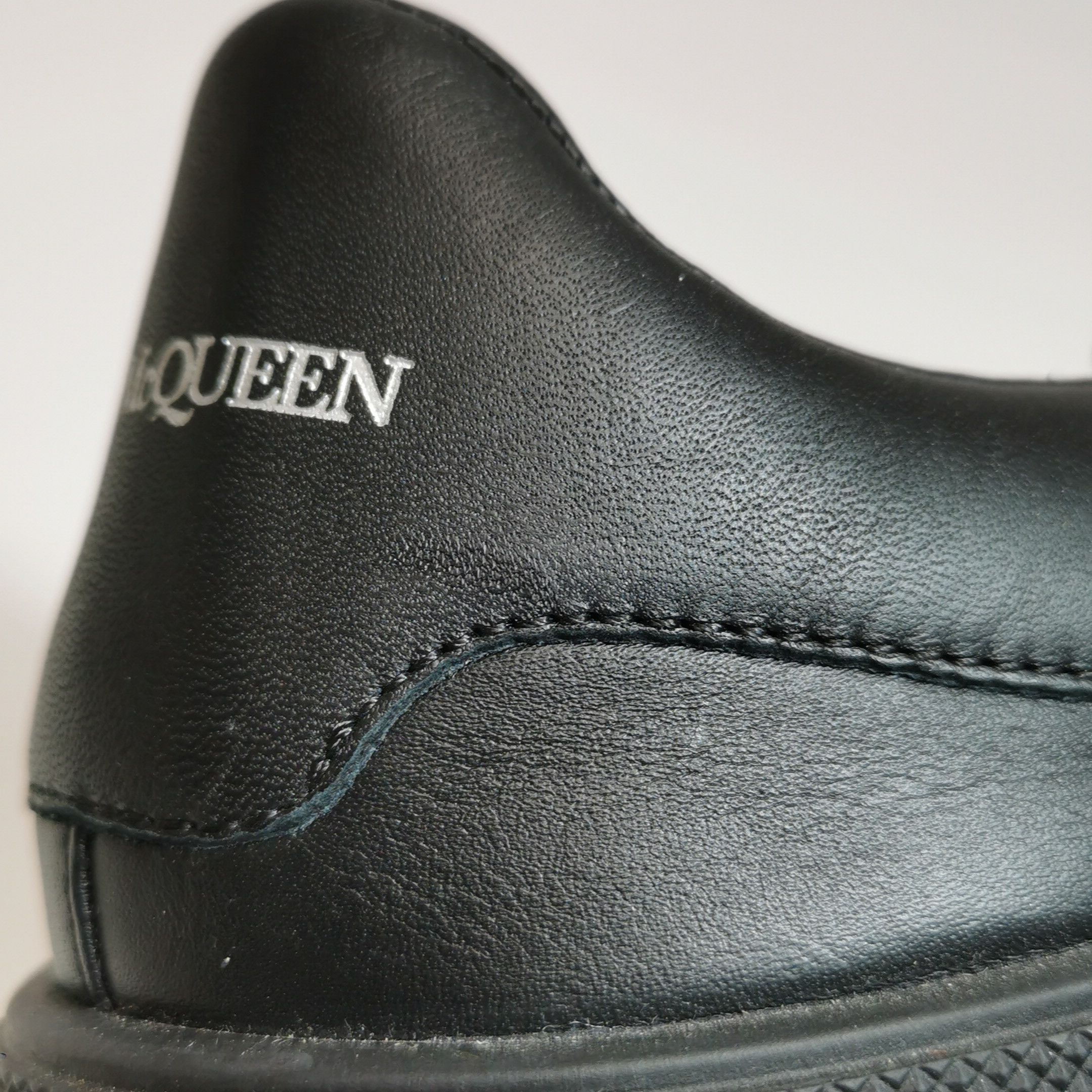 Alexander McQueen Alexander McQueen Black Leather Slip-On Sneakers 42 Size US 9 / EU 42 - 9 Thumbnail