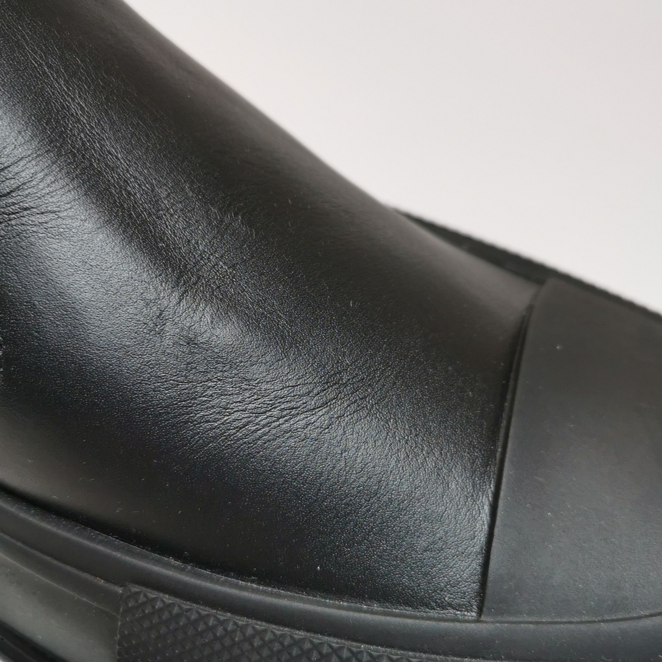 Alexander McQueen Alexander McQueen Black Leather Slip-On Sneakers 42 Size US 9 / EU 42 - 17 Thumbnail