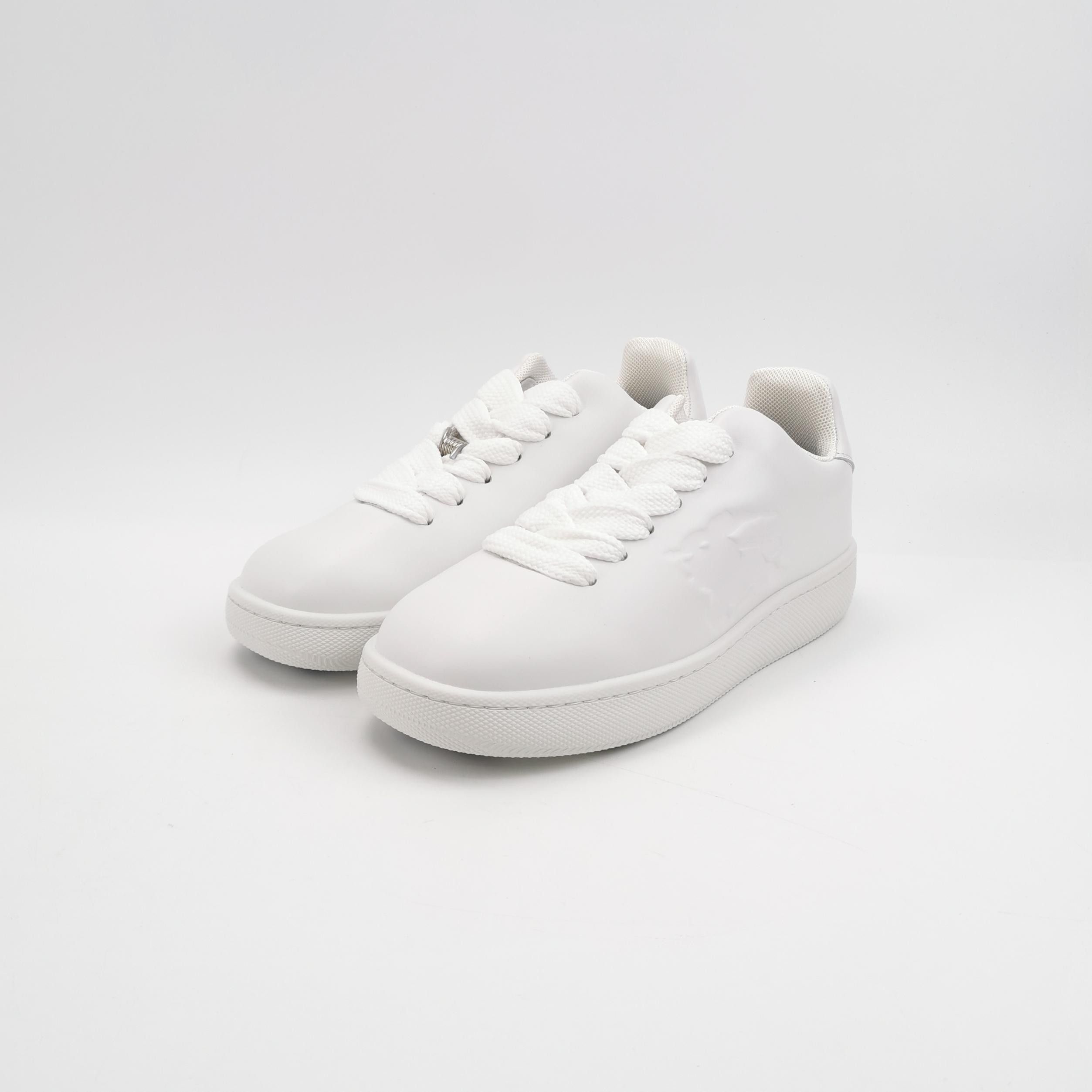 Burberry Burberry Embossed Logo Low-Top Sneakers 41 Size US 8 / EU 41 - 3 Thumbnail