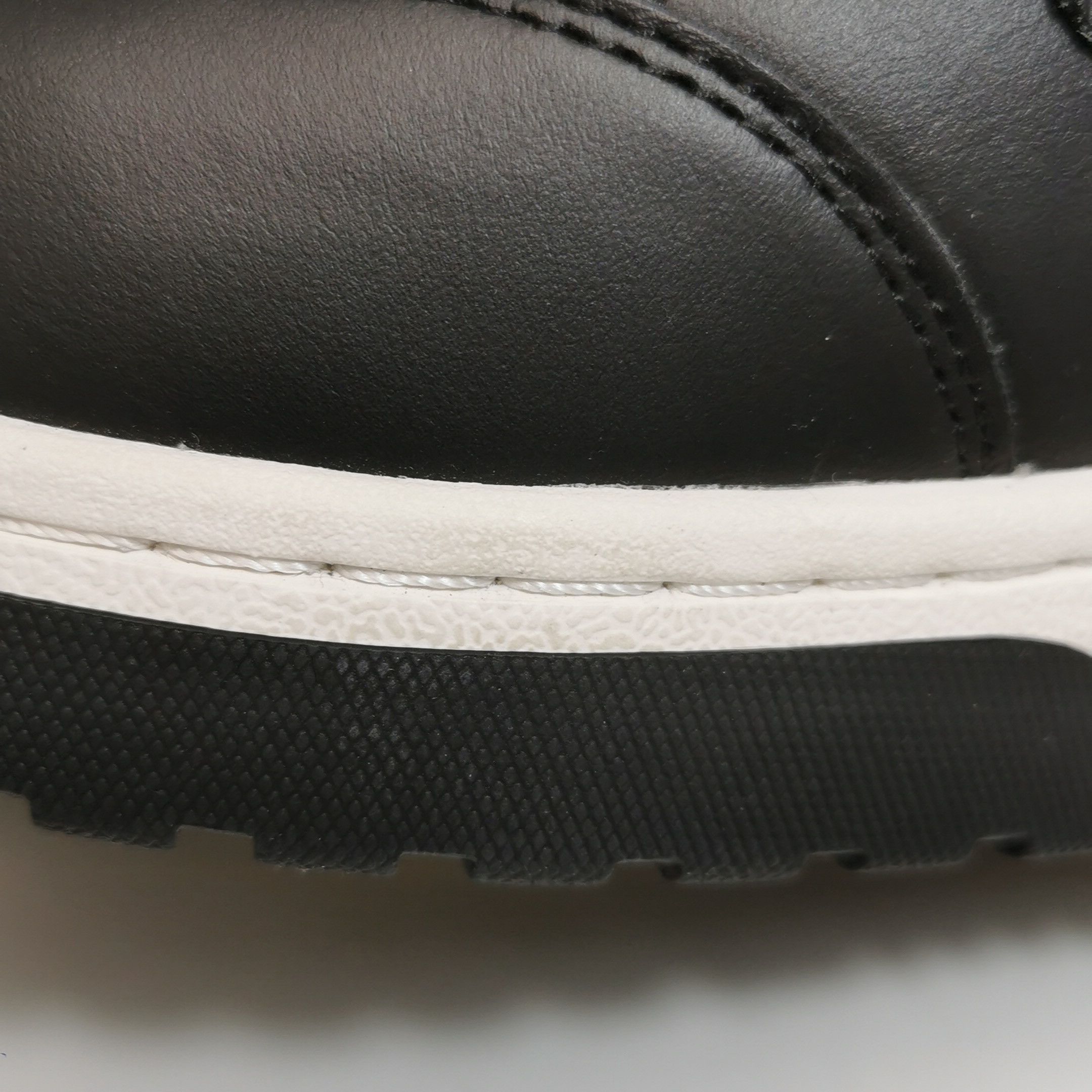 Off-White Off-White Out of Office Mid Top Sneakers 42 Size US 9 / EU 42 - 8 Thumbnail