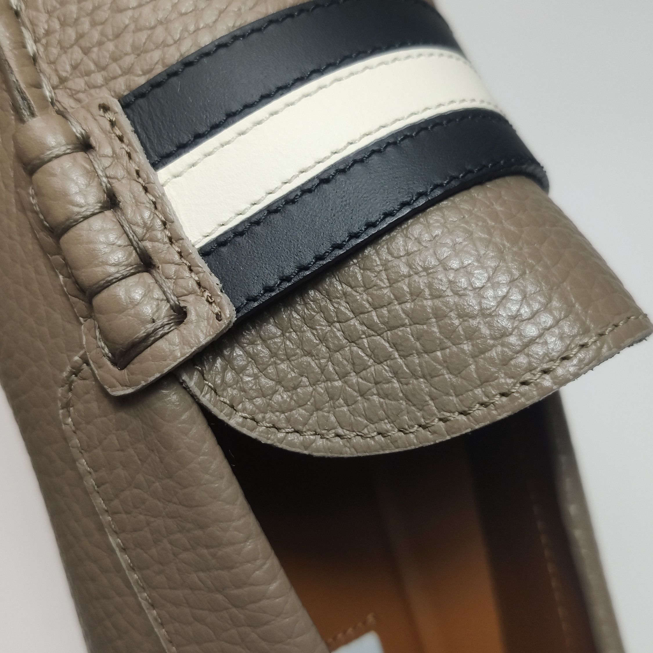 Bally Bally Striped Pebble Grain Leather Loafers Size 43 Size US 10 / EU 43 - 10 Thumbnail