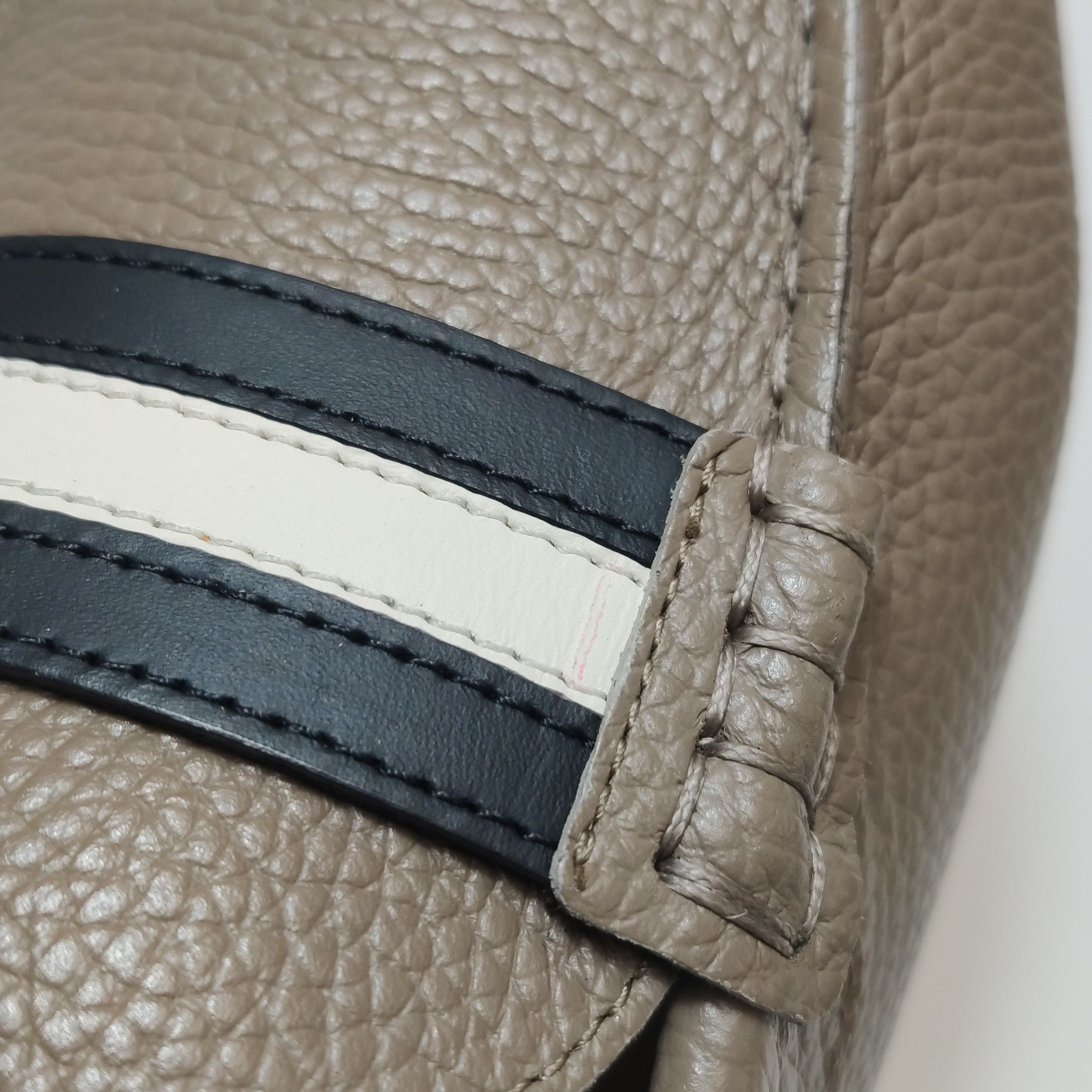 Bally Bally Stripe Grained Leather Loafers 41 Size US 8 / EU 41 - 9 Thumbnail