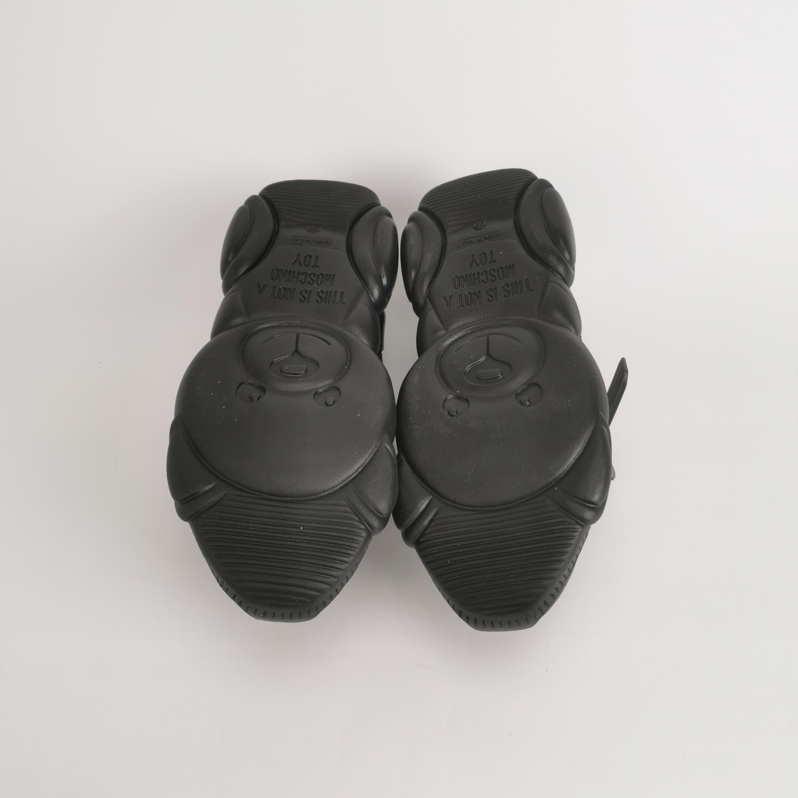 Moschino Moschino Black Teddy Sole Buckle Sneakers 39 Size US 6 / EU 39 - 6 Thumbnail