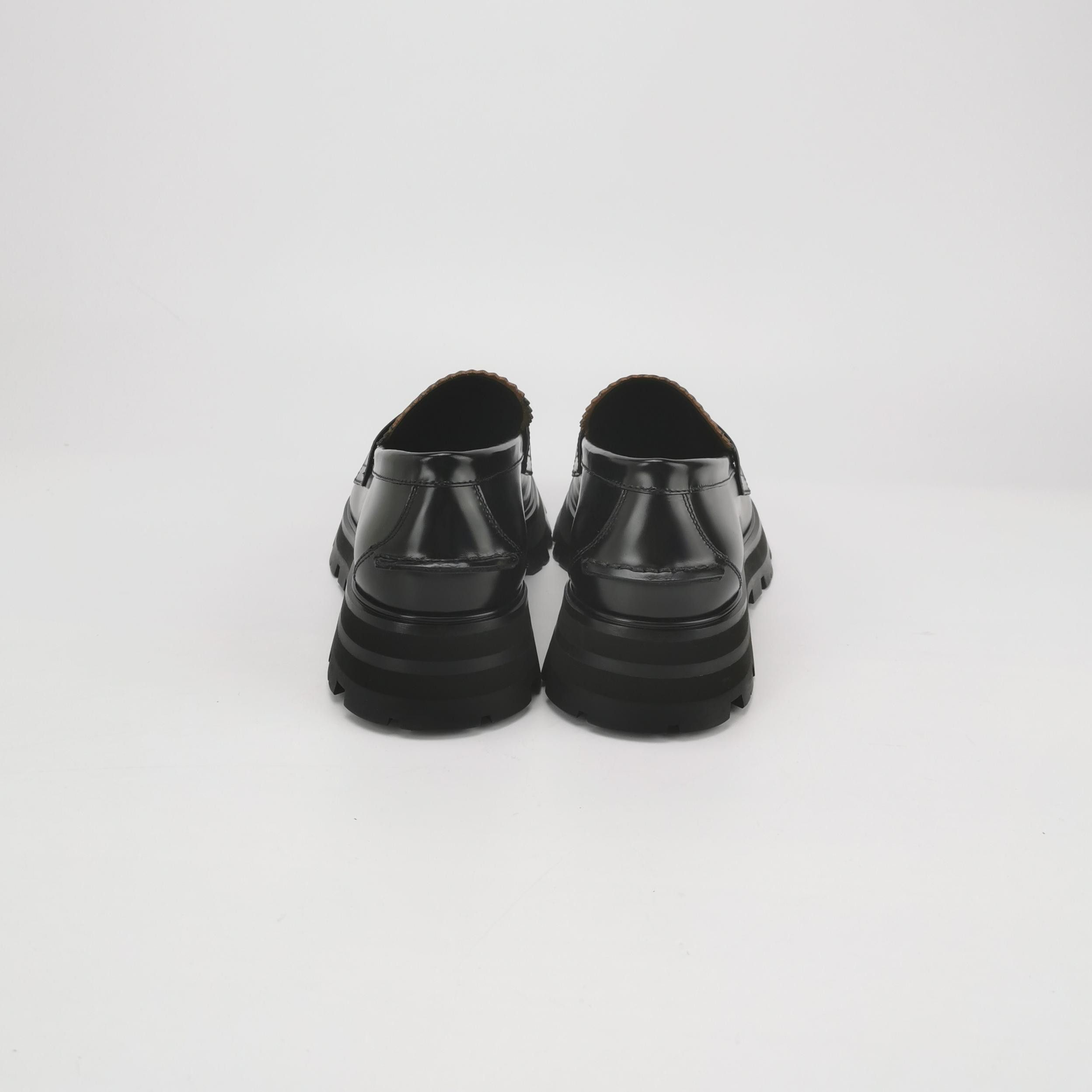 Alexander McQueen Alexander McQueen Wander Chunky Leather Loafers EU 39 Size US 6 / EU 39 - 5 Thumbnail