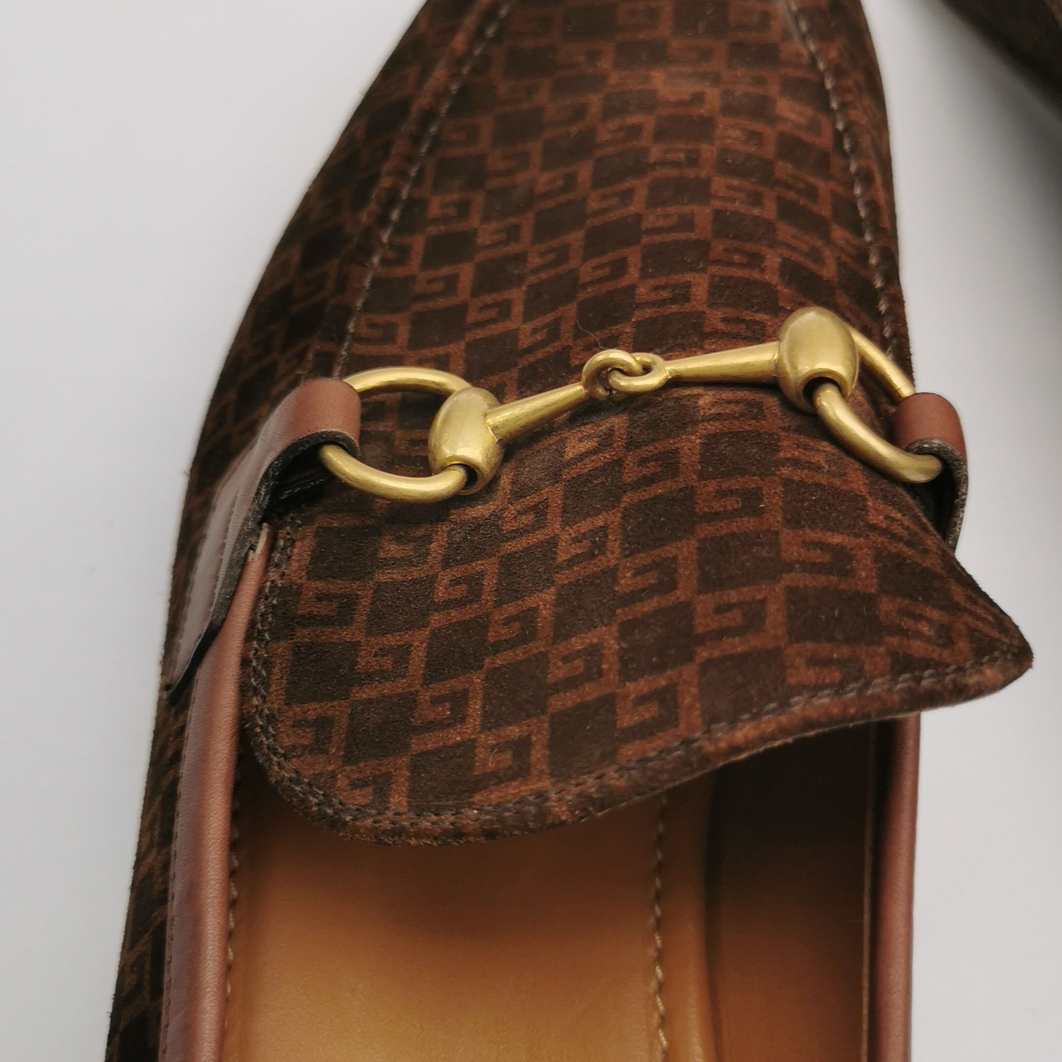 Gucci Gucci GG Suede Jordaan Horsebit Loafers EU 42 Size US 9 / EU 42 - 11 Thumbnail