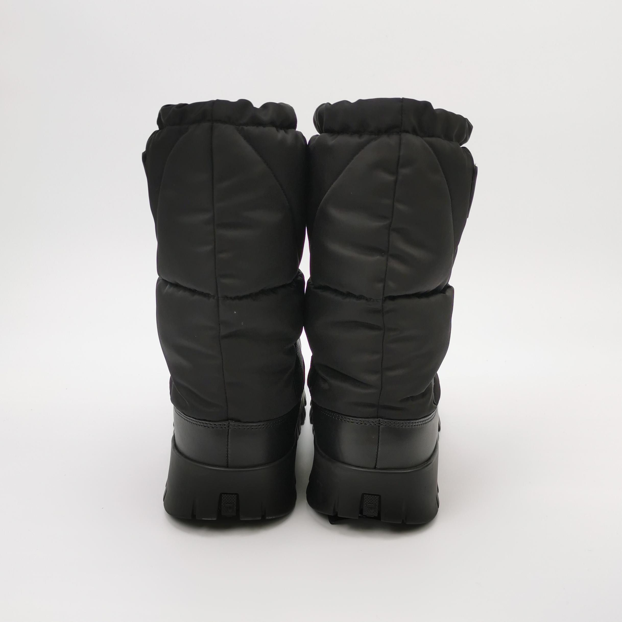 Prada Prada Nylon Triangle Logo Padded Boots 40.5 Size US 7 / EU 40 - 5 Thumbnail