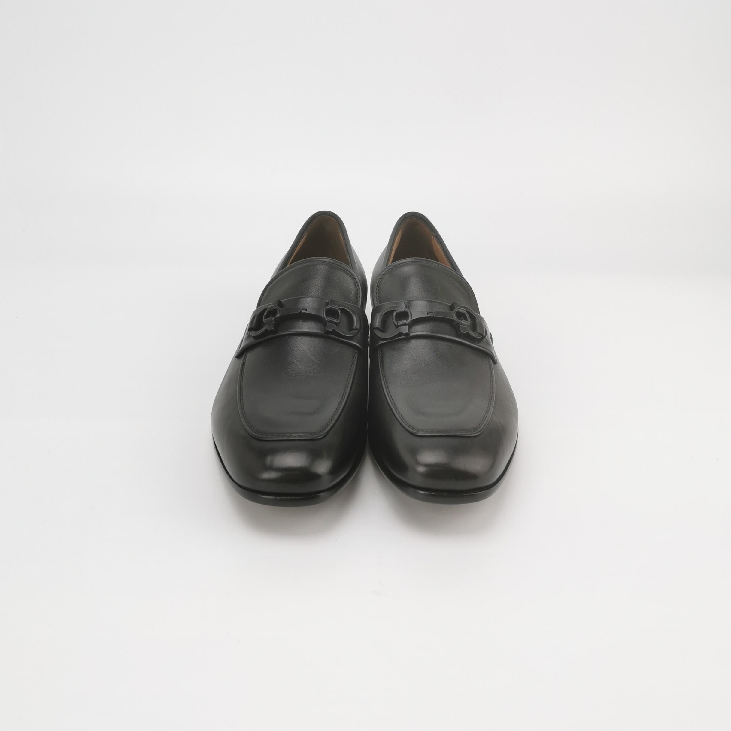 Salvatore Ferragamo Salvatore Ferragamo Gancini Leather Loafers US 7 Size US 7 / EU 40 - 4 Thumbnail