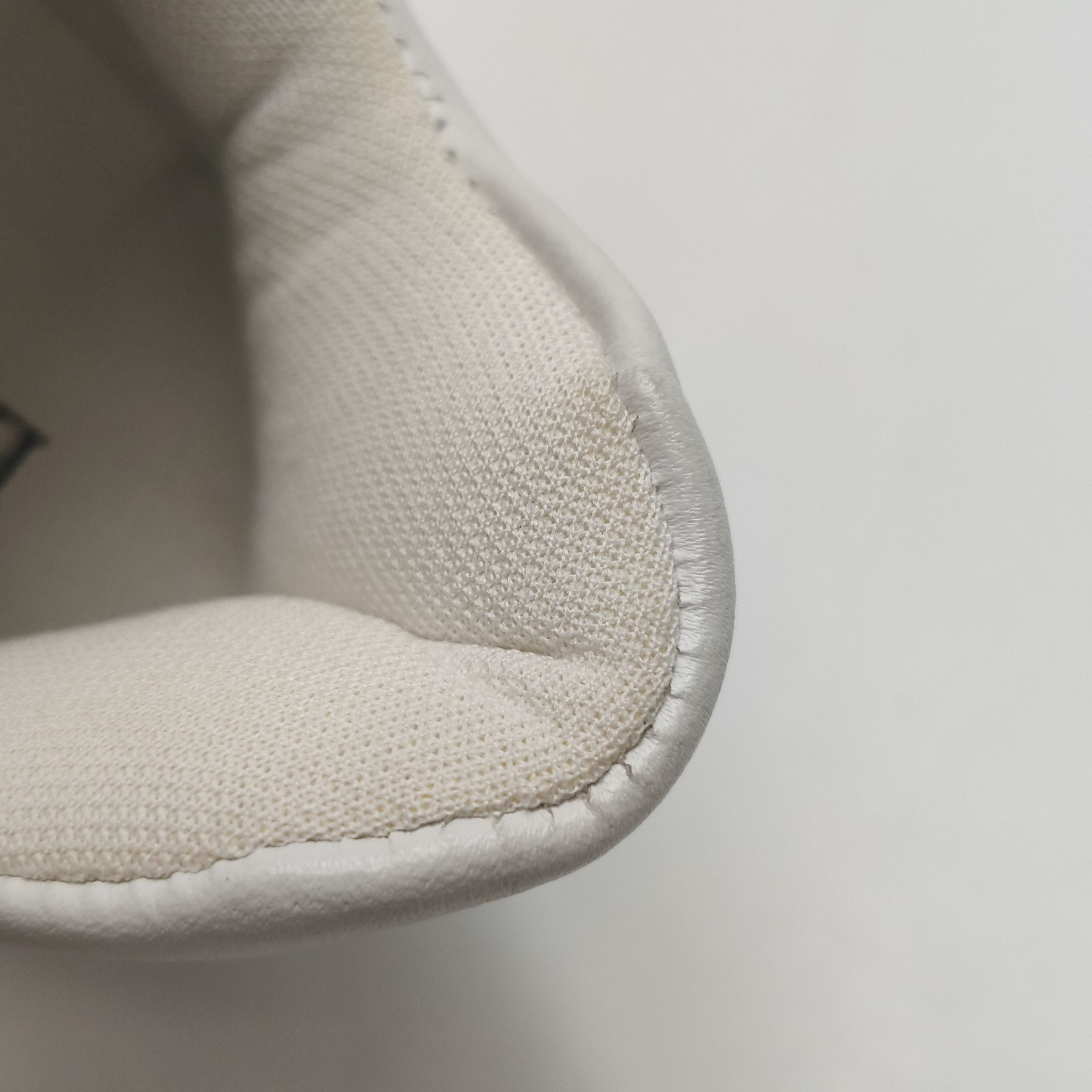 Emporio Armani Emporio Armani White Leather Low-Top Sneakers 40 Size US 7 / EU 40 - 9 Thumbnail