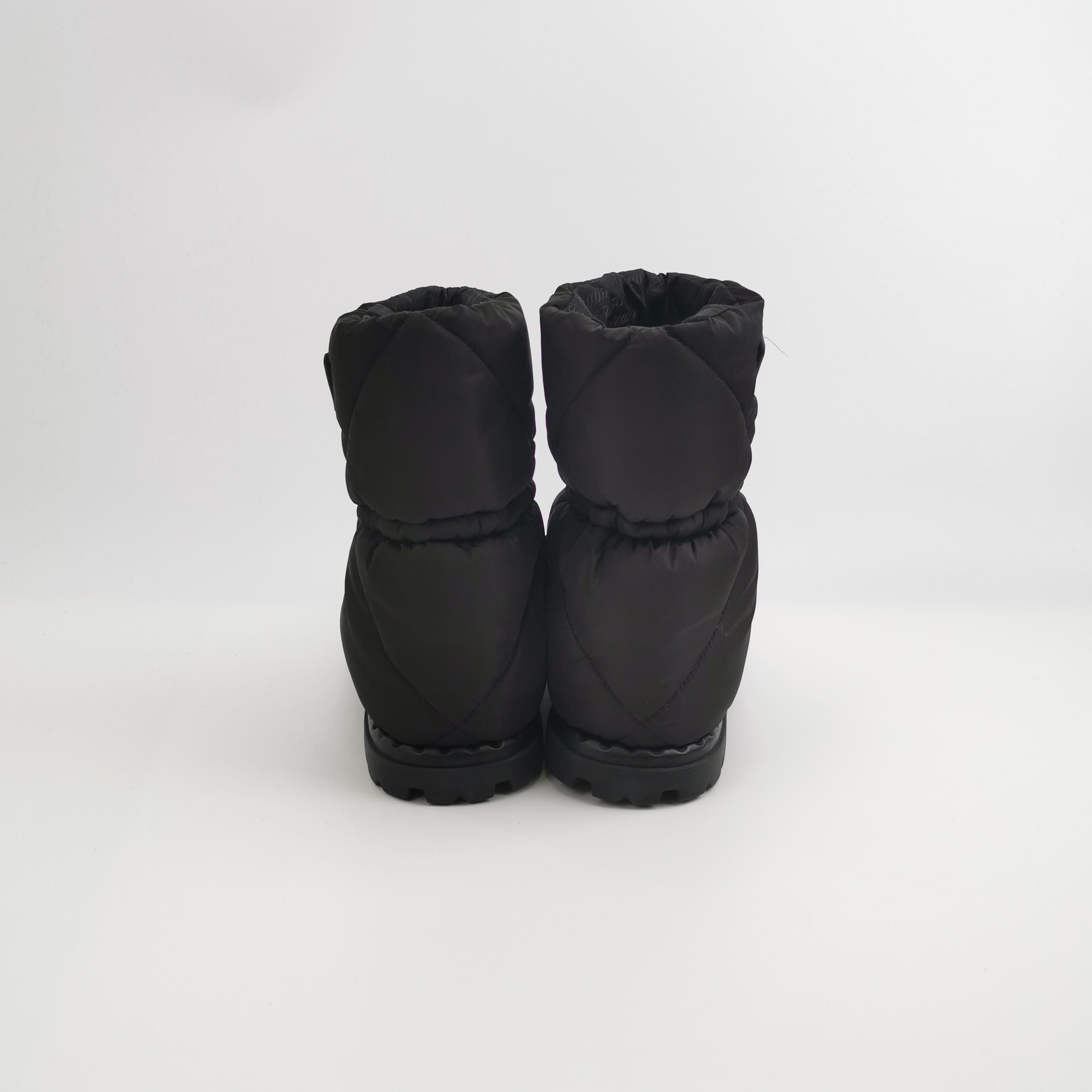 Prada Prada Quilted Padded Nylon Boots 40.5 Size US 7 / EU 40 - 5 Thumbnail