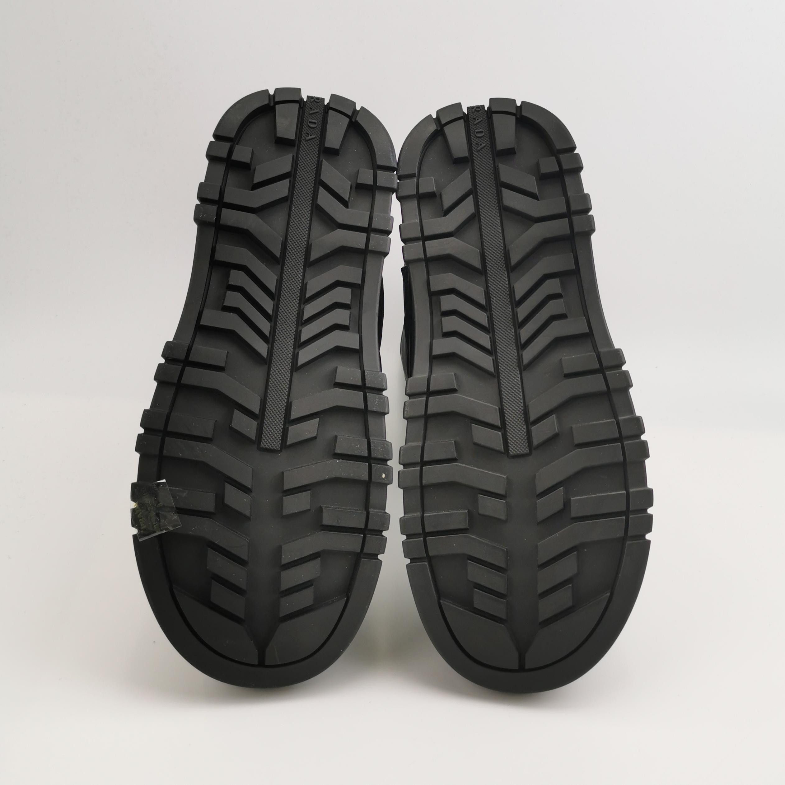Prada Prada Padded Nylon Triangle Logo Boots EU 42 Size US 9 / EU 42 - 6 Thumbnail