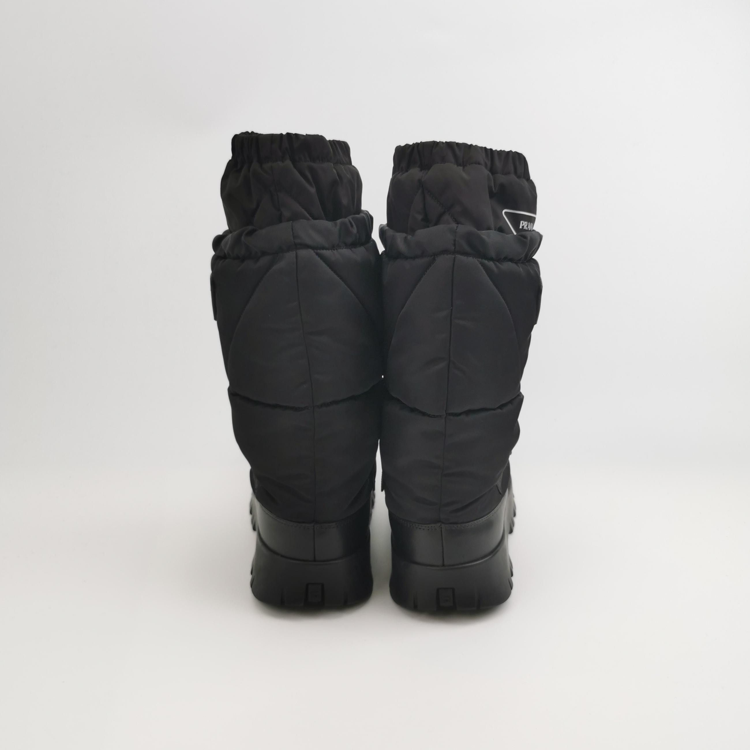 Prada Prada Padded Nylon Triangle Logo Boots EU 42 Size US 9 / EU 42 - 5 Thumbnail