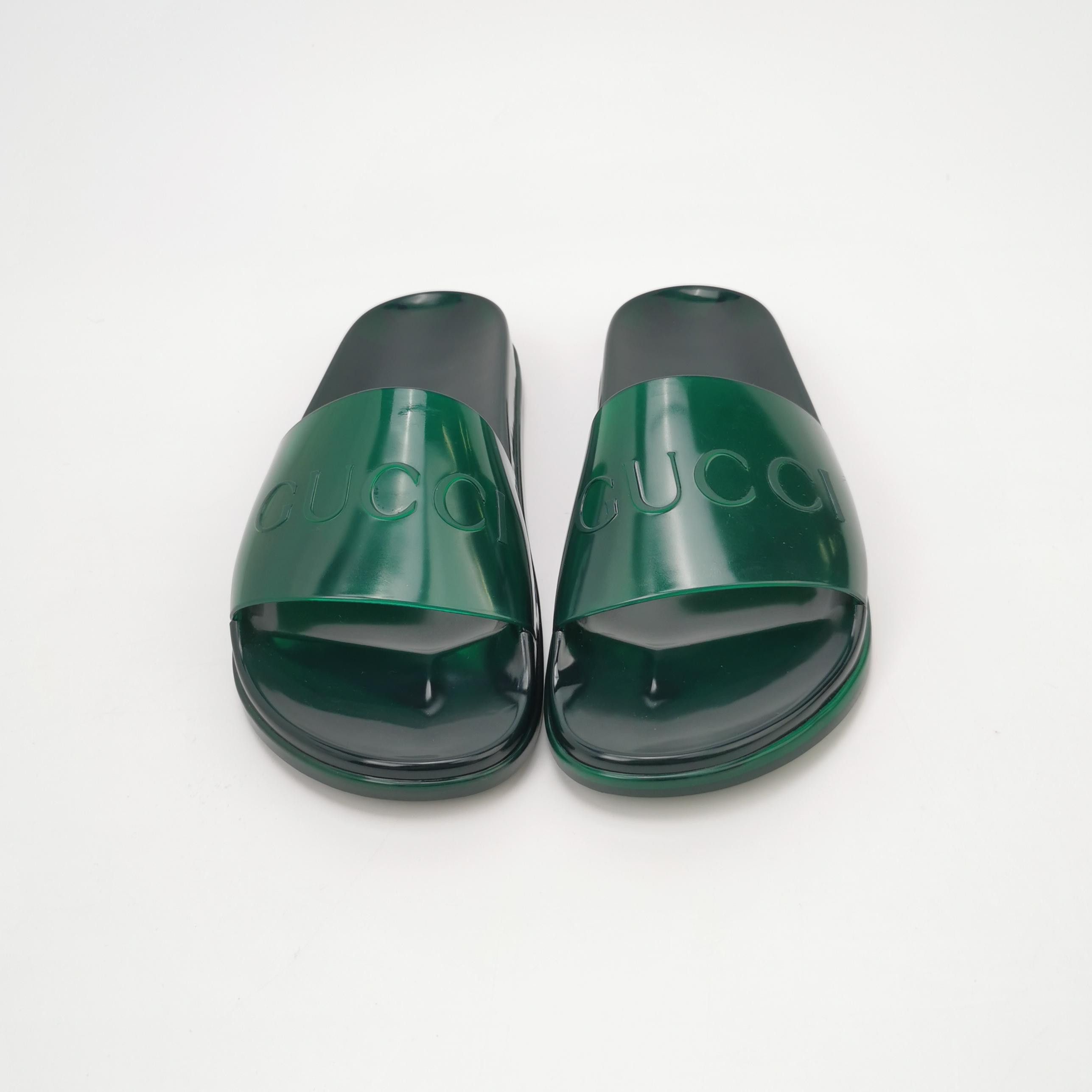 Gucci Gucci Logo Embossed Jelly Slides US 7 Size US 7 / EU 40 - 4 Thumbnail