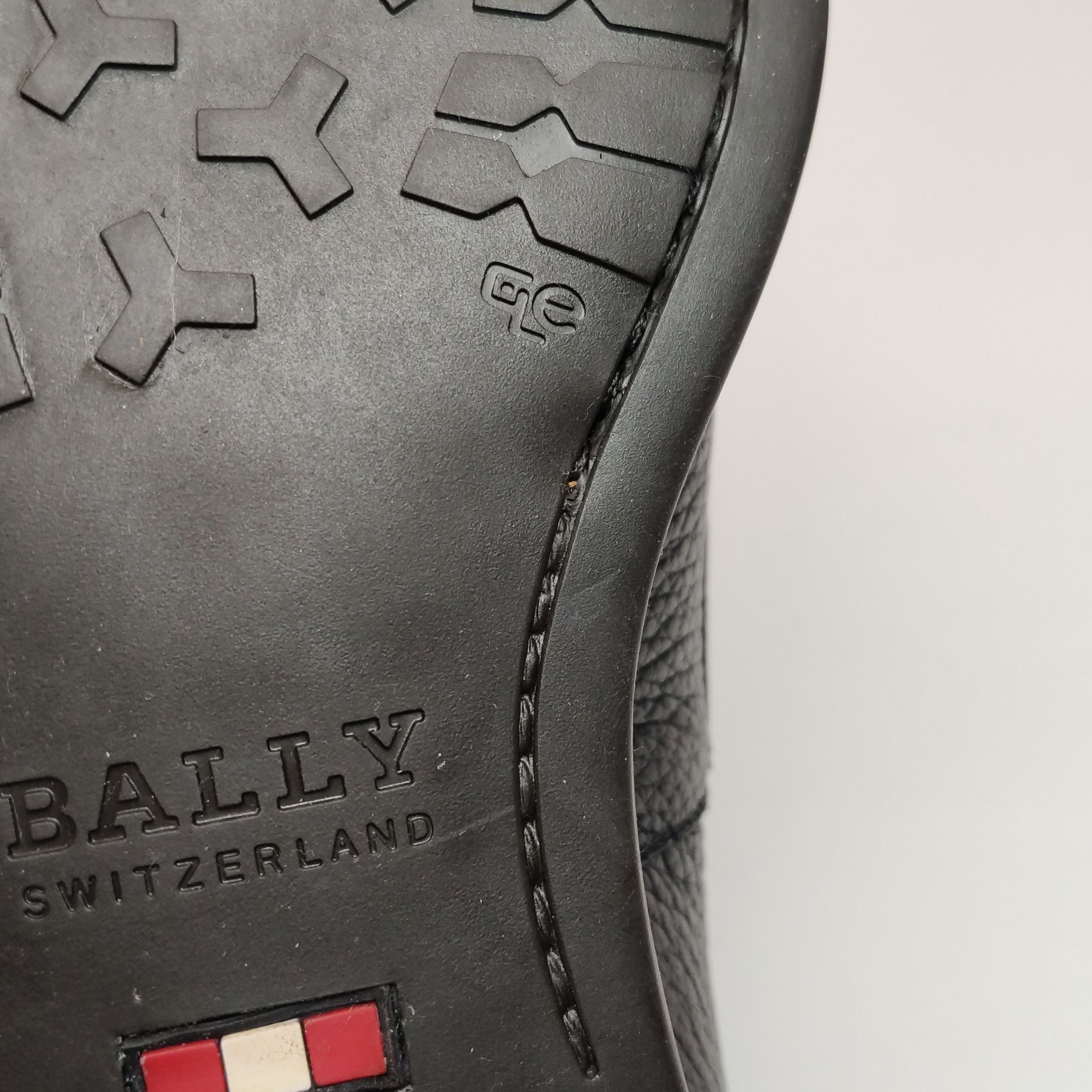 Bally Bally B Logo Webbing Grained Leather Loafers EU 39 Size US 6 / EU 39 - 10 Thumbnail