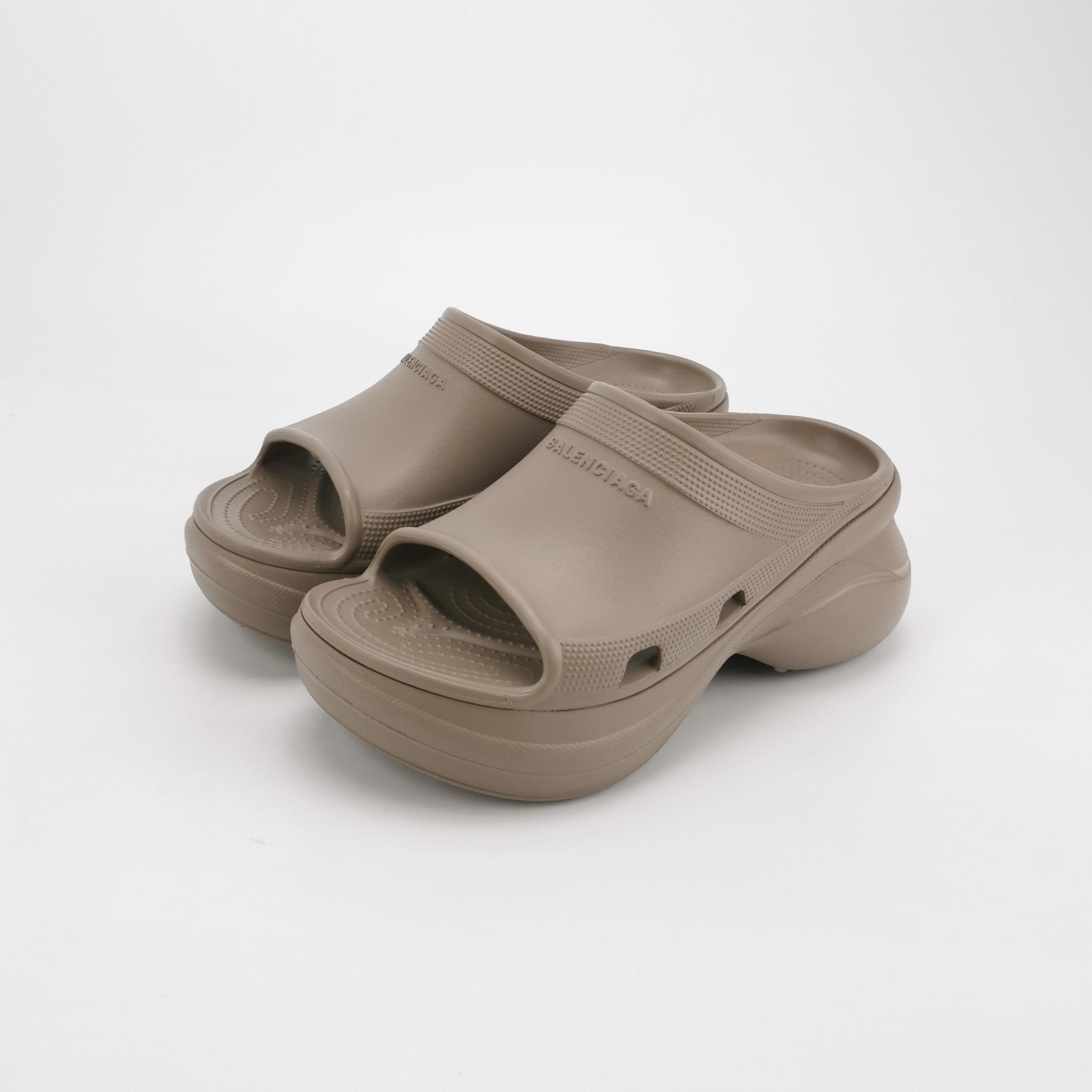 Balenciaga Balenciaga x Crocs Pool Slides EU 42 Size US 9 / EU 42 - 3 Thumbnail