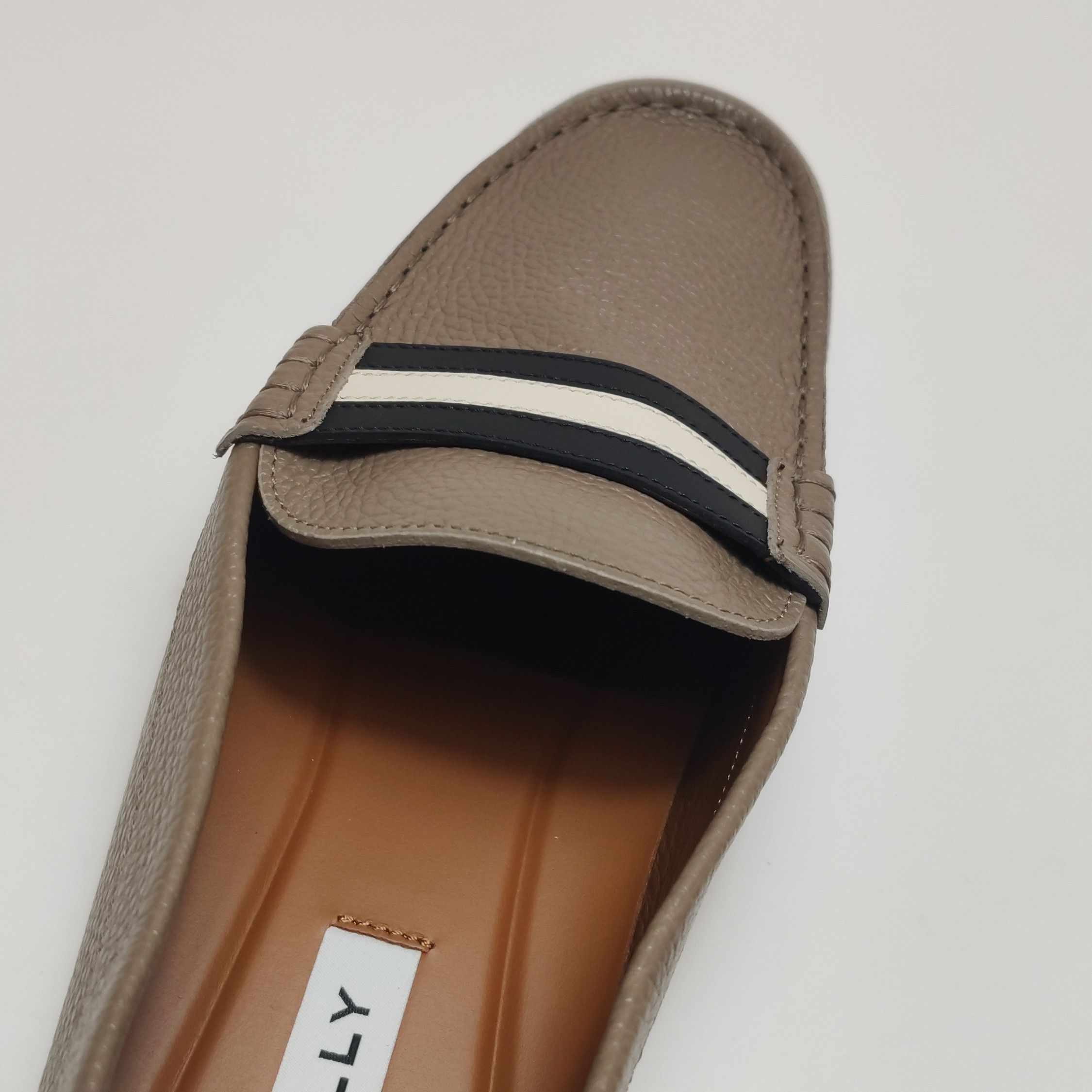 Bally Bally Striped Grained Leather Driving Loafers EU 43 Size US 10 / EU 43 - 10 Thumbnail