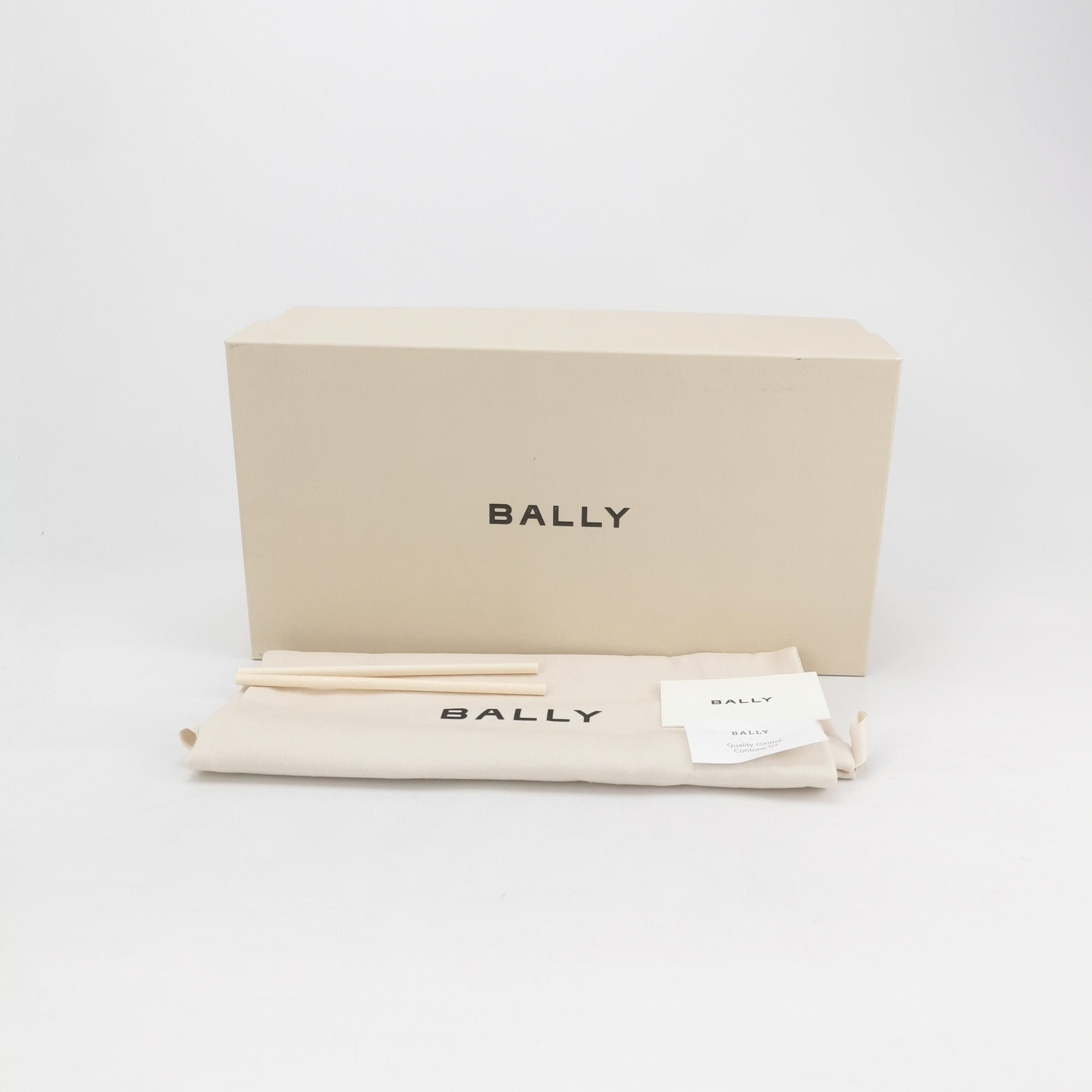 Bally Bally Stripe Detail Grained Leather Loafers EU 42 Size US 9 / EU 42 - 7 Thumbnail