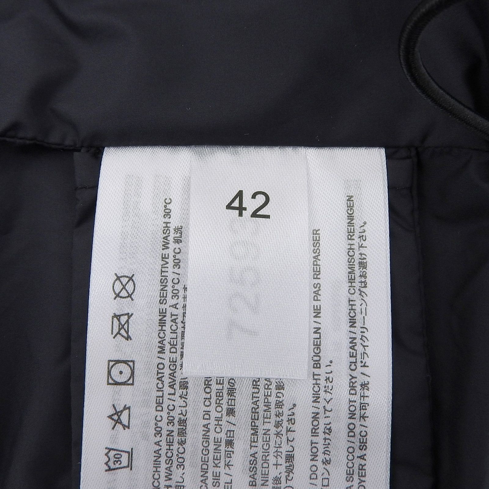Other Other CAPE HORN Polyester Down Vest Textile Outerwear DUTY FREE for USA Size ONE SIZE - 6 Thumbnail