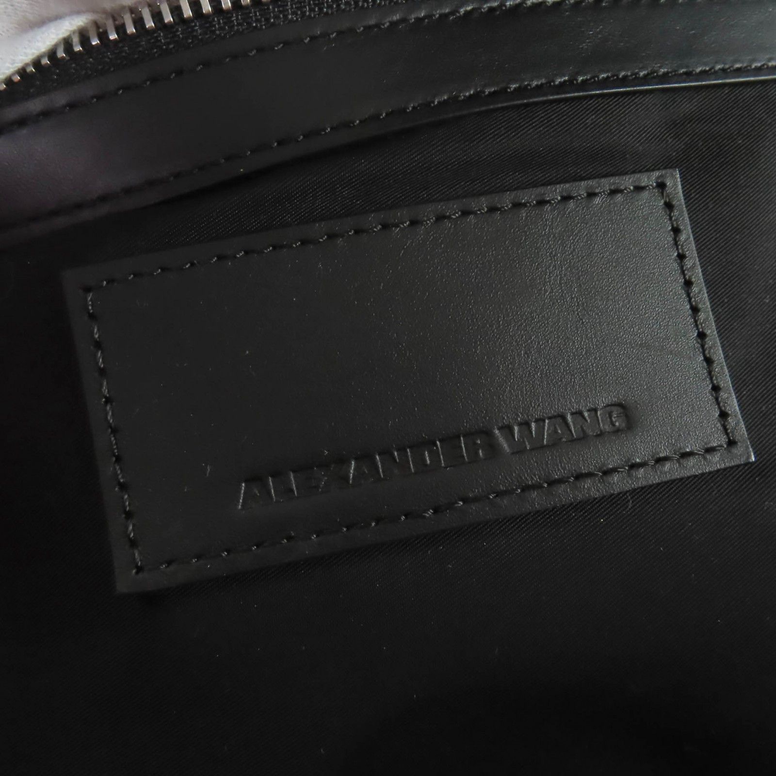 Alexander Wang Alexander Wang Alexander Wang calf leather 2way shoulder bag Leather Shoulder Bag DUTY FREE for USA Size ONE SIZE - 10 Thumbnail