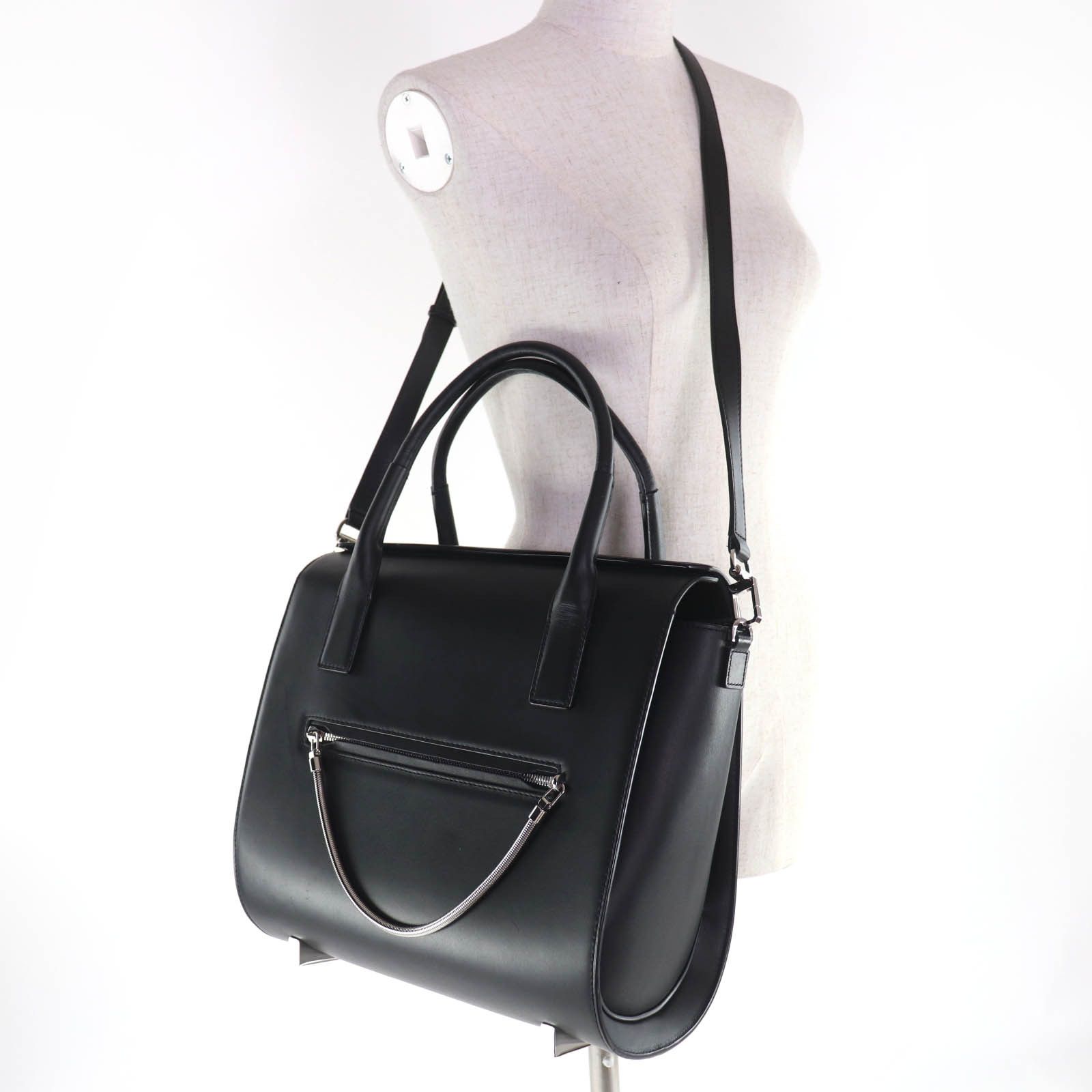 Alexander Wang Alexander Wang Alexander Wang calf leather 2way shoulder bag Leather Shoulder Bag DUTY FREE for USA Size ONE SIZE - 8 Thumbnail