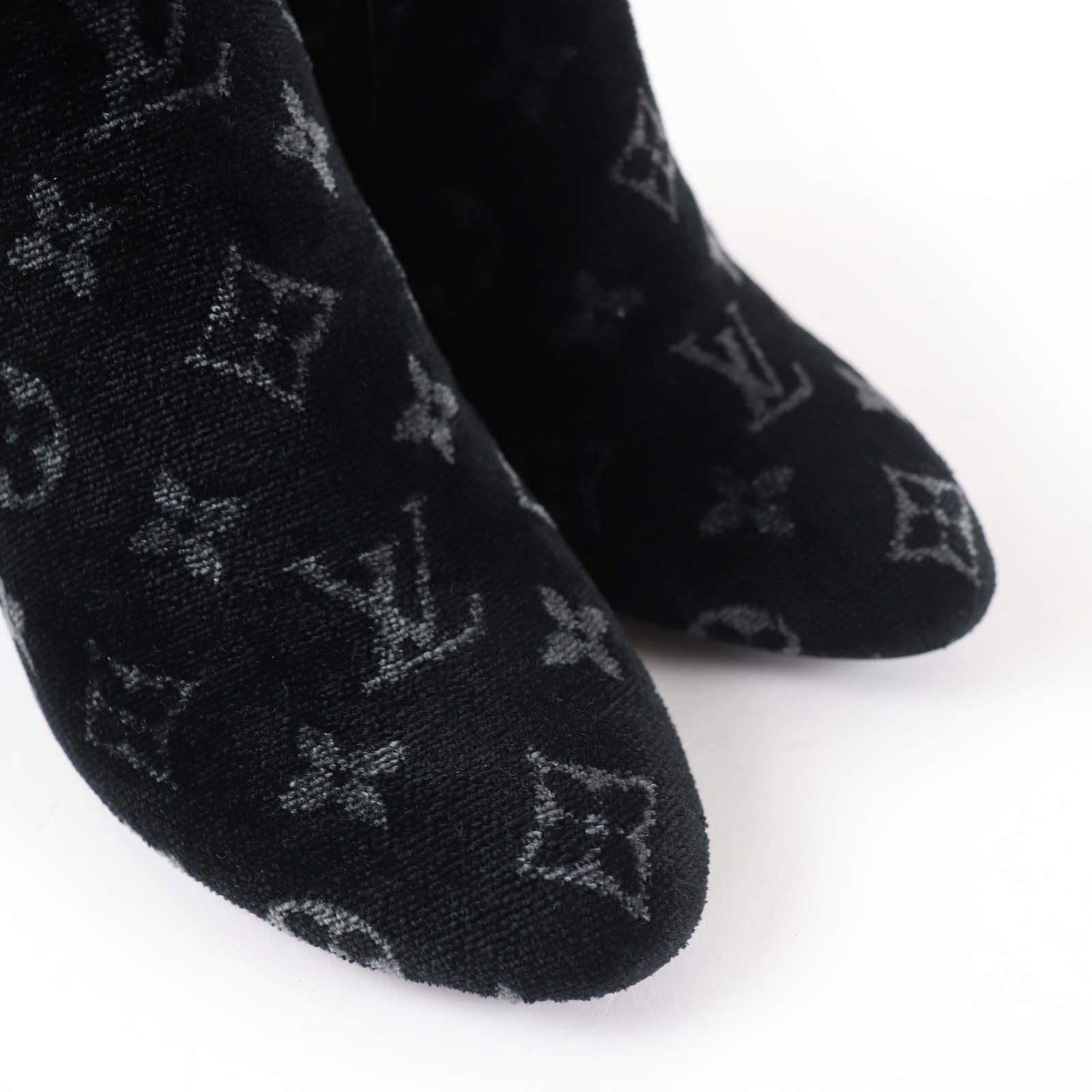 Louis Vuitton Louis Vuitton Louis Vuitton Silhouette Line Monogram Velour Boots Textile Shoes DUTY FREE for USA Size ONE SIZE - 8 Thumbnail