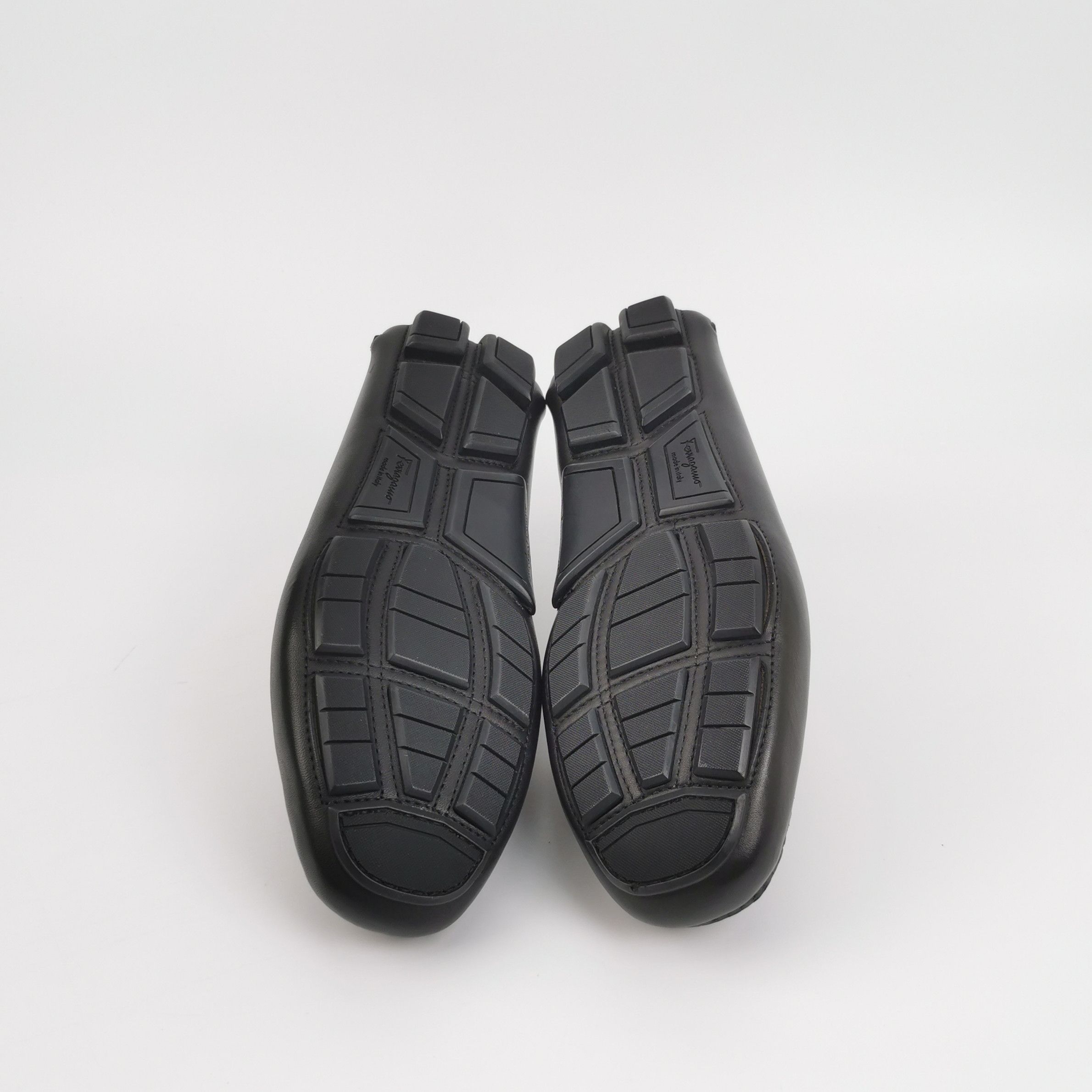 Salvatore Ferragamo Salvatore Ferragamo Metal Gancini Loafers Size 7 Size US 7 / EU 40 - 6 Thumbnail