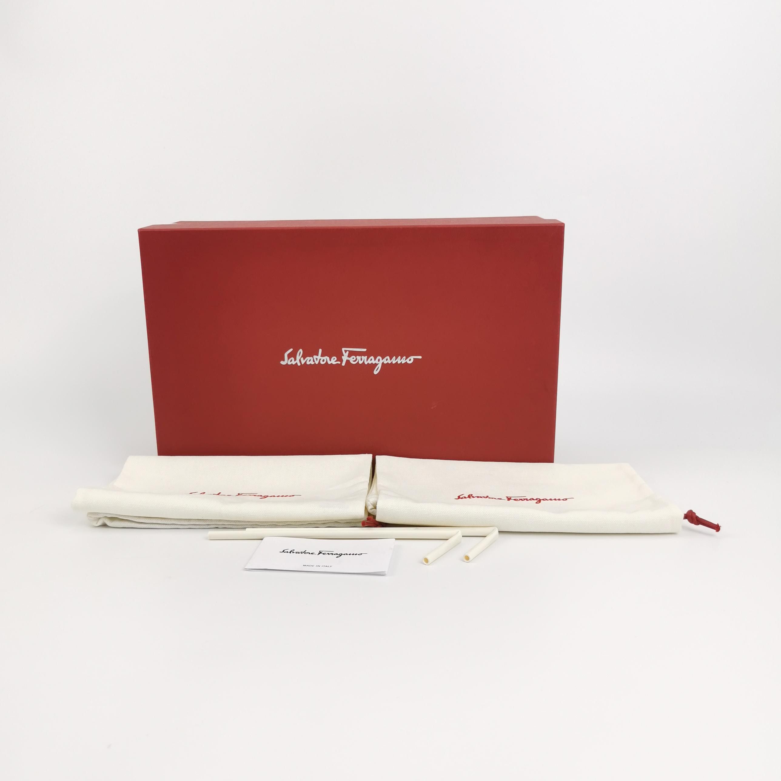 Salvatore Ferragamo Salvatore Ferragamo Metal Gancini Loafers Size 7 Size US 7 / EU 40 - 7 Thumbnail
