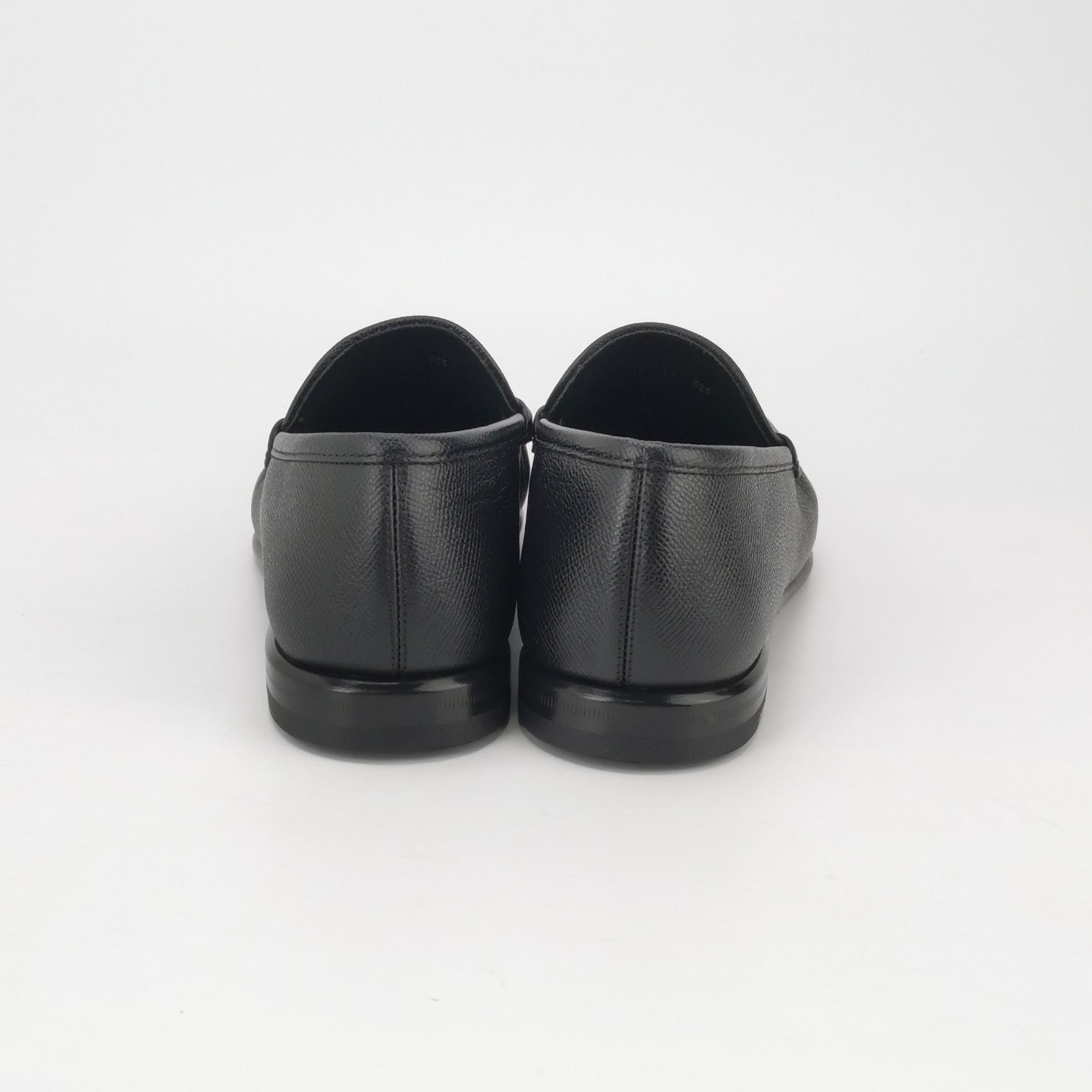 Salvatore Ferragamo Salvatore Ferragamo Gancini Buckle Loafers Size 41.5 Size US 8 / EU 41 - 5 Thumbnail