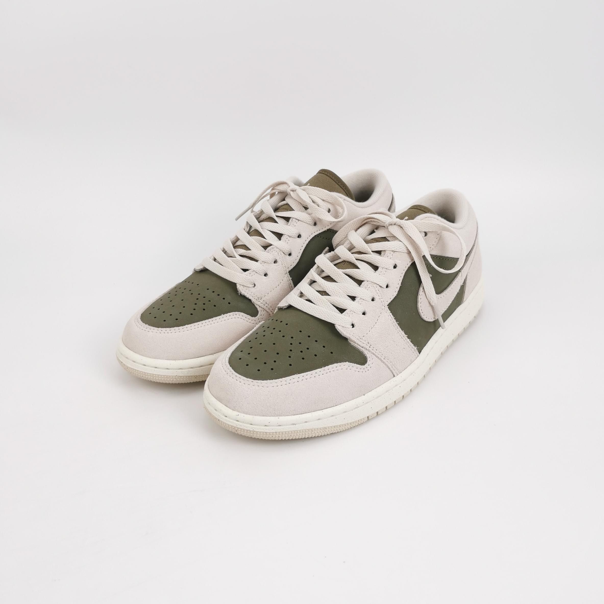 Jordan Brand Jordan Brand Olive Suede AJ1 Low US 10 Size US 10 / EU 43 - 3 Thumbnail
