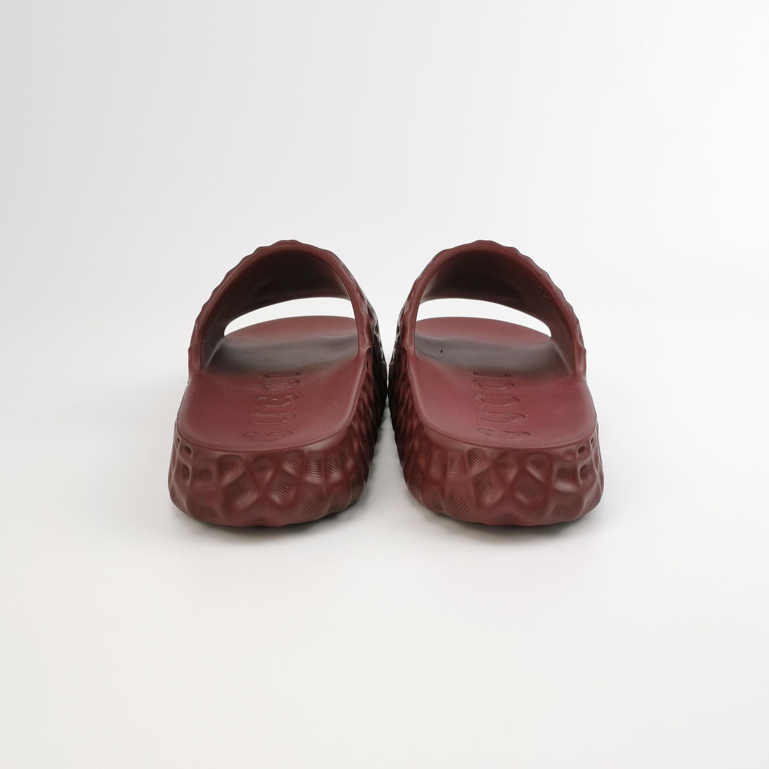 Gucci Gucci Interlocking G Textured Logo Slides Size 11 Size US 11 / EU 44 - 5 Thumbnail