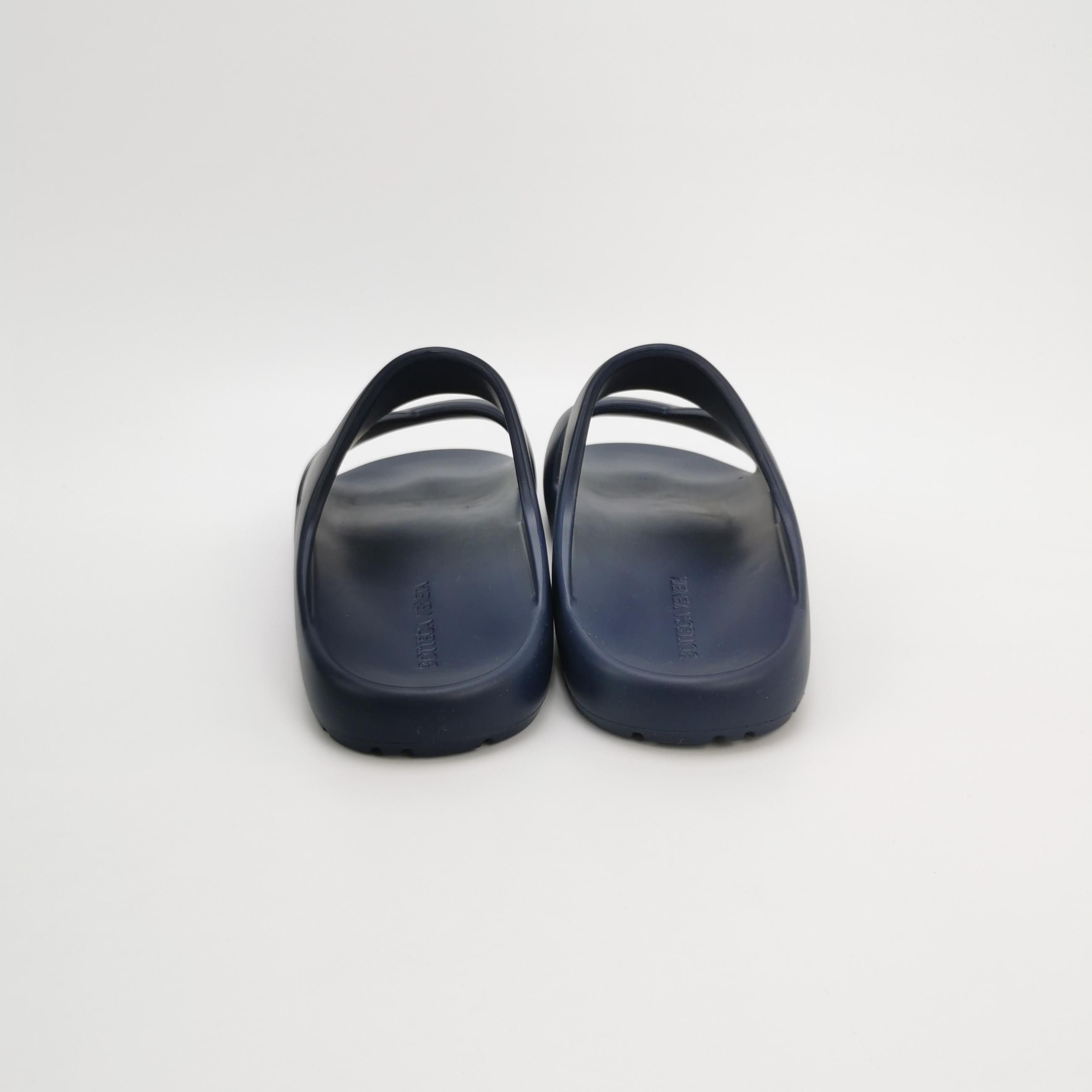Bottega Veneta Bottega Veneta Navy Molded Slides Size 40 Size US 7 / EU 40 - 5 Thumbnail