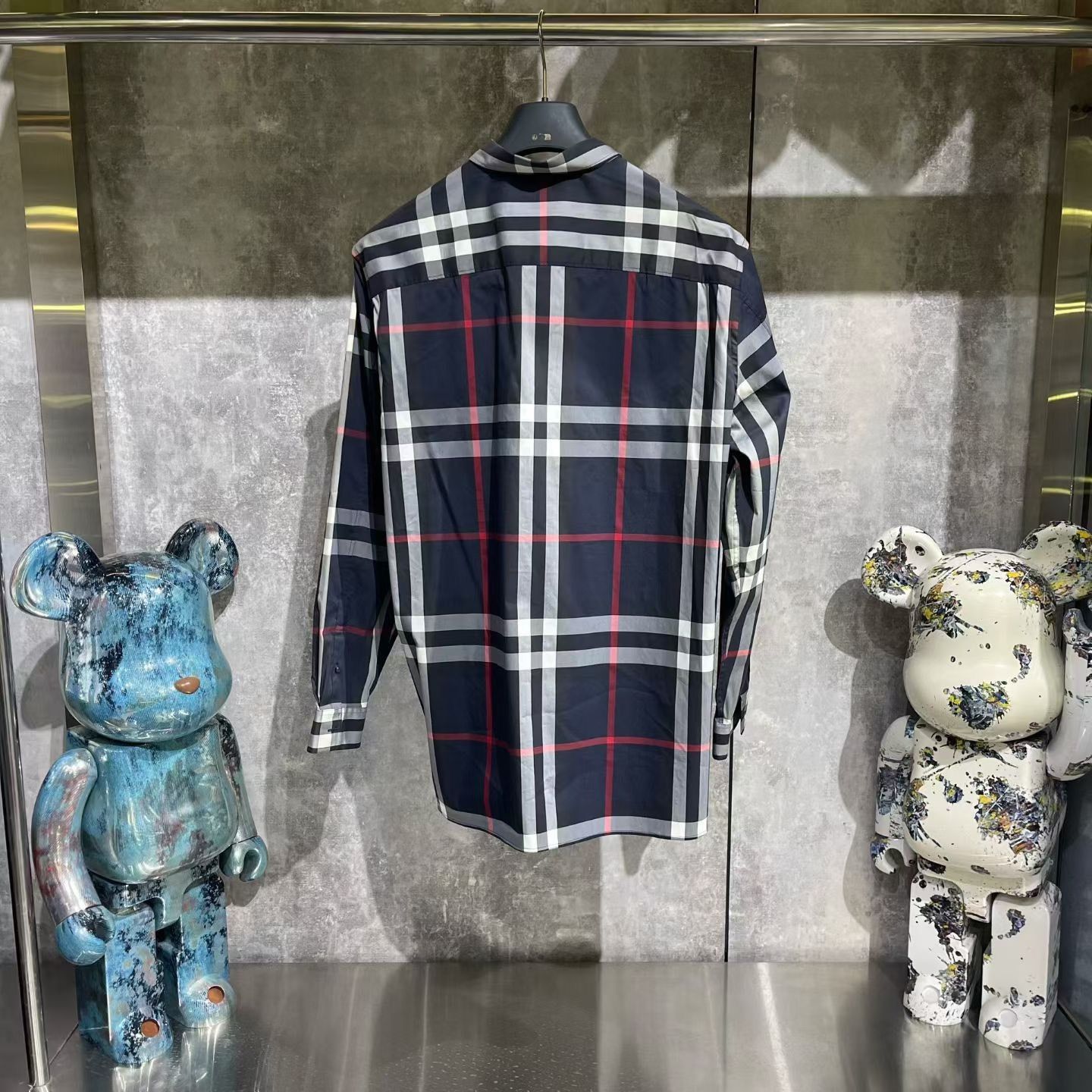 Burberry Burberry Plaid Gray Shirt xl Men Size US XL / EU 56 / 4 - 2 Thumbnail