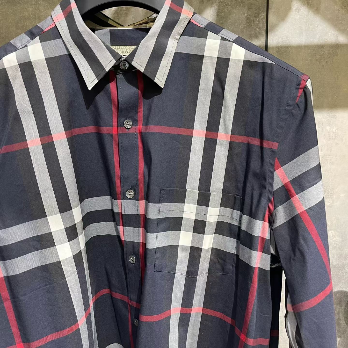 Burberry Burberry Plaid Gray Shirt xl Men Size US XL / EU 56 / 4 - 5 Thumbnail