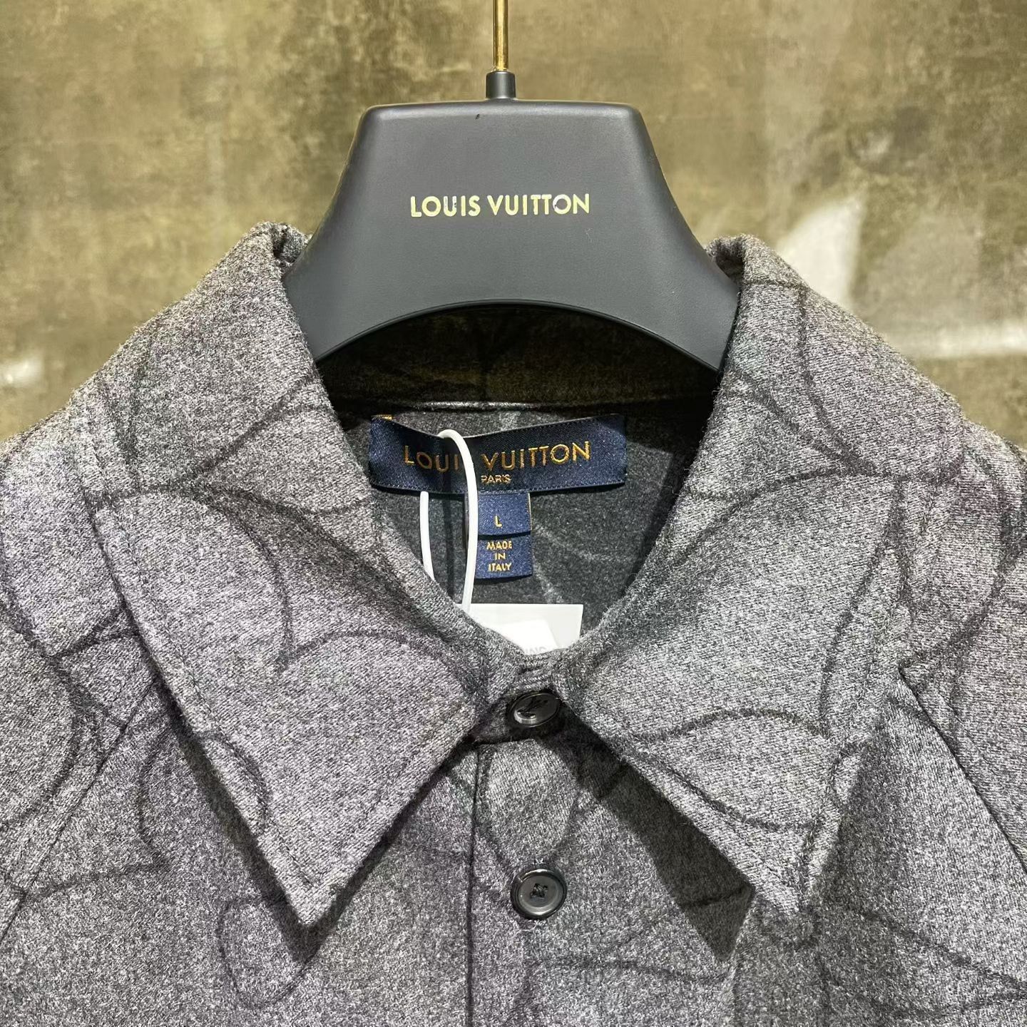Louis Vuitton Louis Vuitton Floral Gray Shirt l Men Size US L / EU 52-54 / 3 - 5 Thumbnail