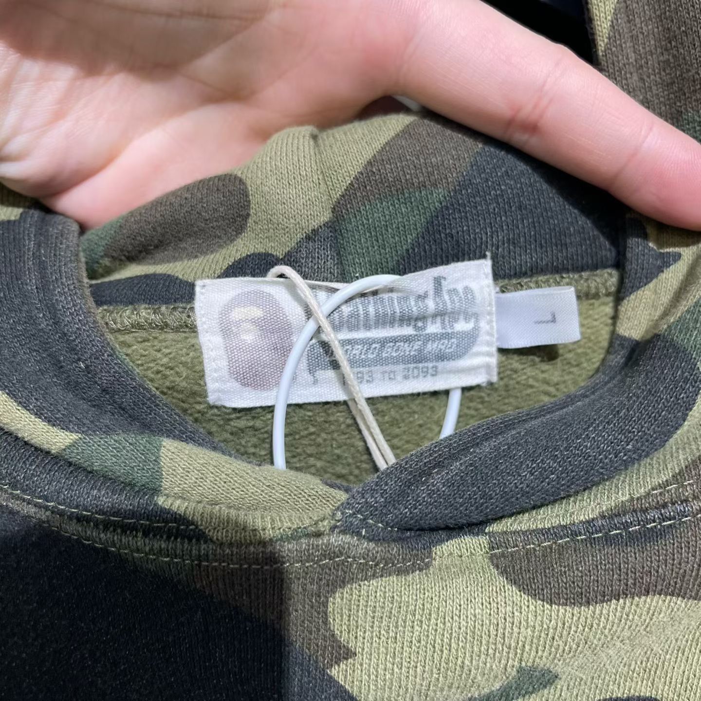 Bape Bape Shark Camo Hoodie l Men Size US L / EU 52-54 / 3 - 5 Thumbnail
