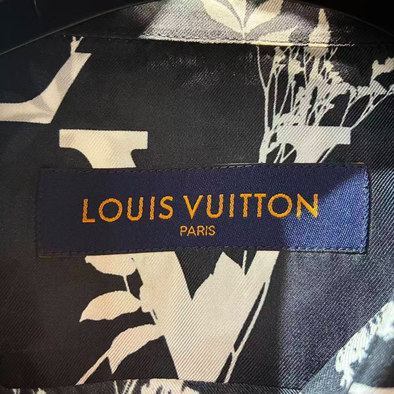 Louis Vuitton Louis Vuitton Black Shirt xxl Men Size US XXL / EU 58 / 5 - 4 Thumbnail