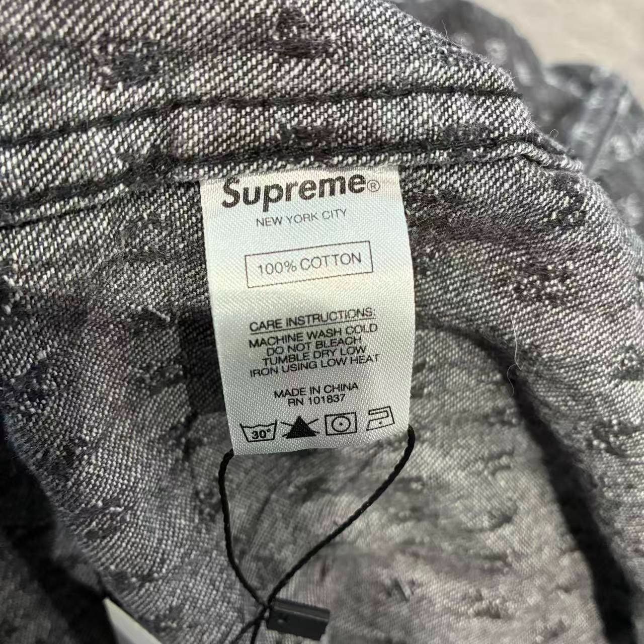 Supreme Supreme Retro Denim Shirt m Men Size US M / EU 48-50 / 2 - 5 Thumbnail