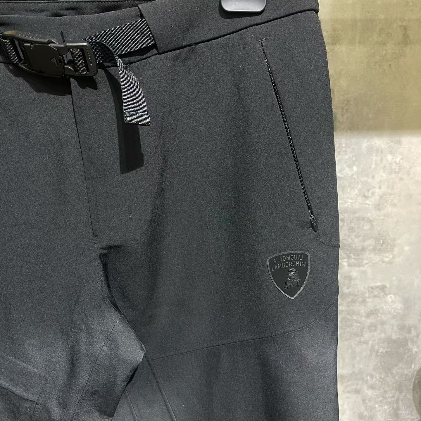Descente Descente Black Sweatpants 34 Men Size US 34 / EU 50 - 3 Thumbnail
