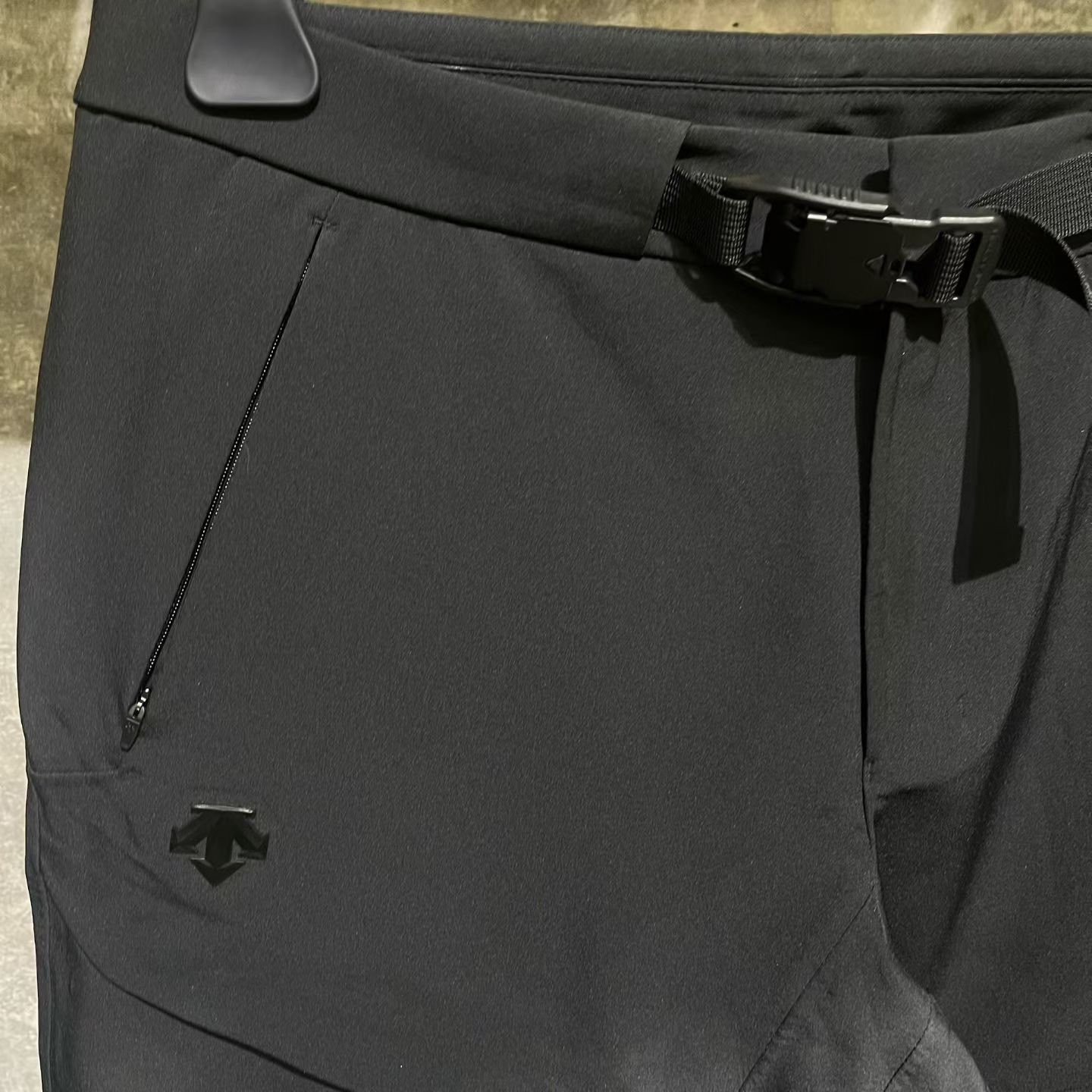 Descente Descente Black Sweatpants 34 Men Size US 34 / EU 50 - 6 Thumbnail
