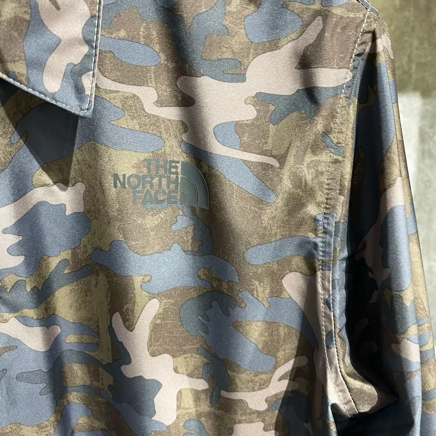 The North Face The North Face Camo Light Jacket xl Men Size US XL / EU 56 / 4 - 6 Thumbnail