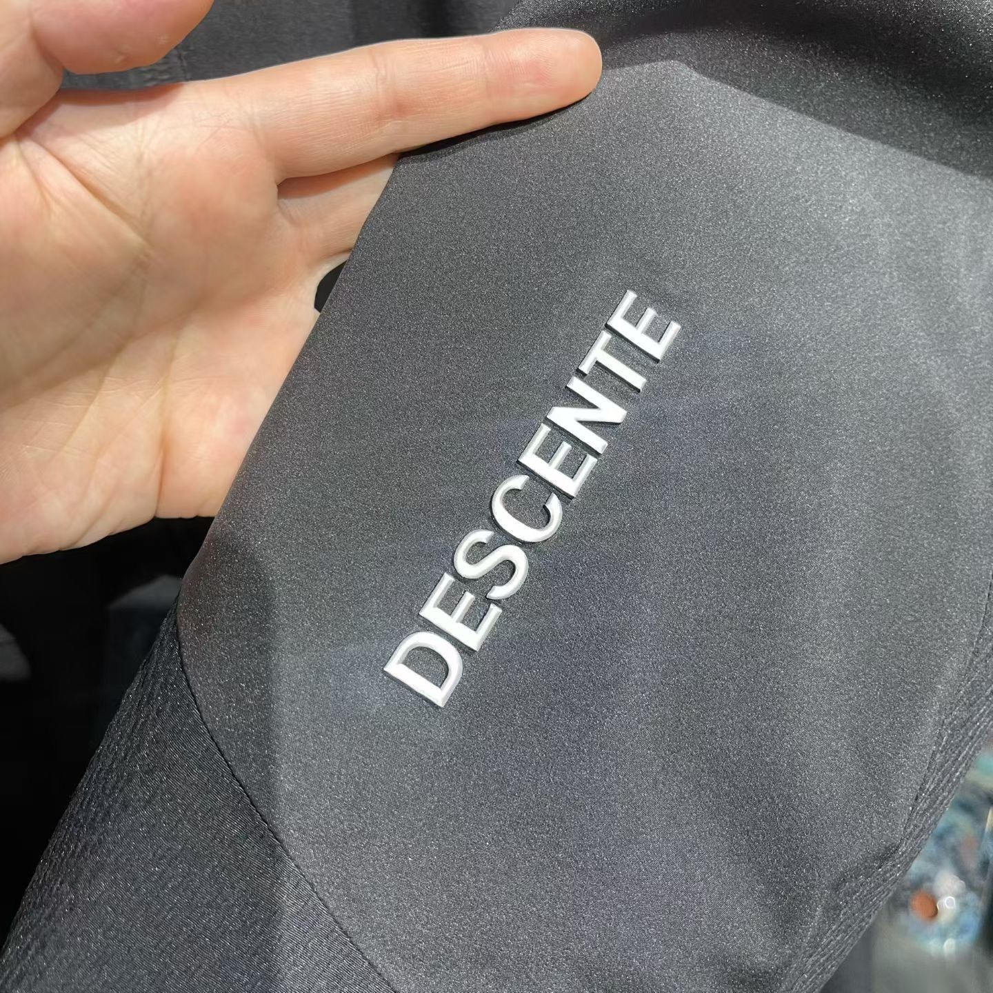 Descente Descente Heavy Coat l Men Size US L / EU 52-54 / 3 - 8 Thumbnail