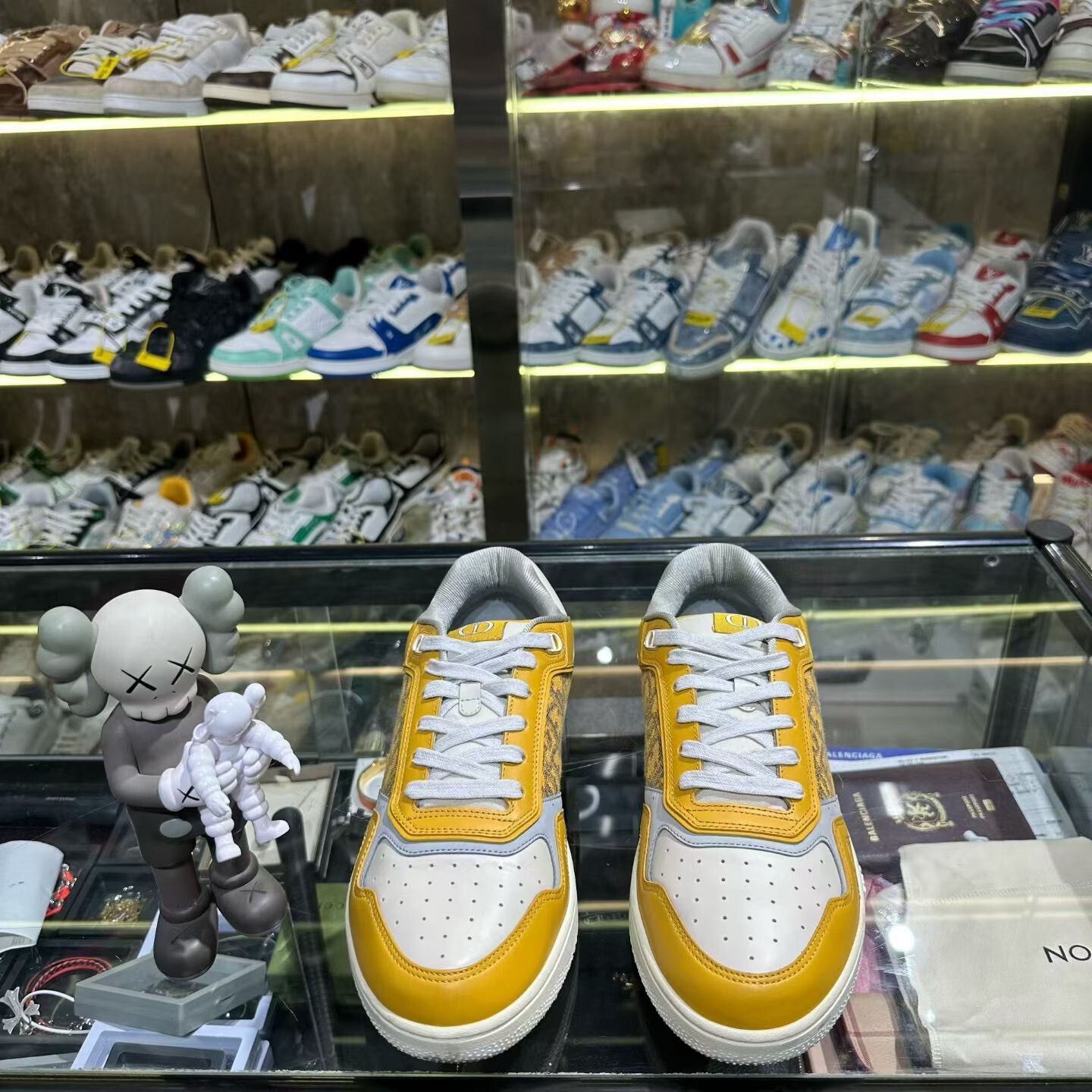 Dior Dior Printed Yellow Lowtop Sneakers it_42 Women Size US 12 / IT 42 - 2 Thumbnail